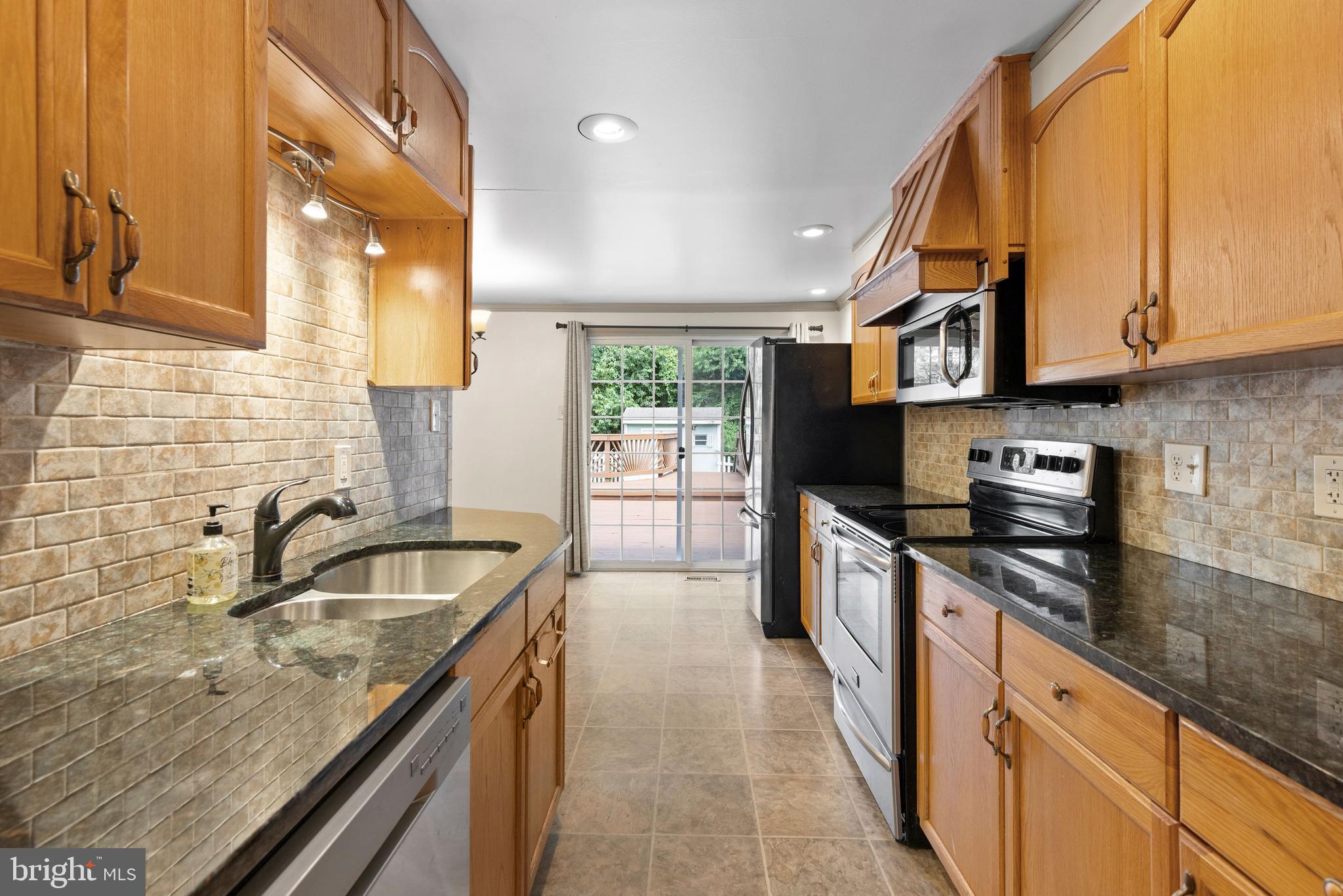 8599 MANORFIELD ROAD