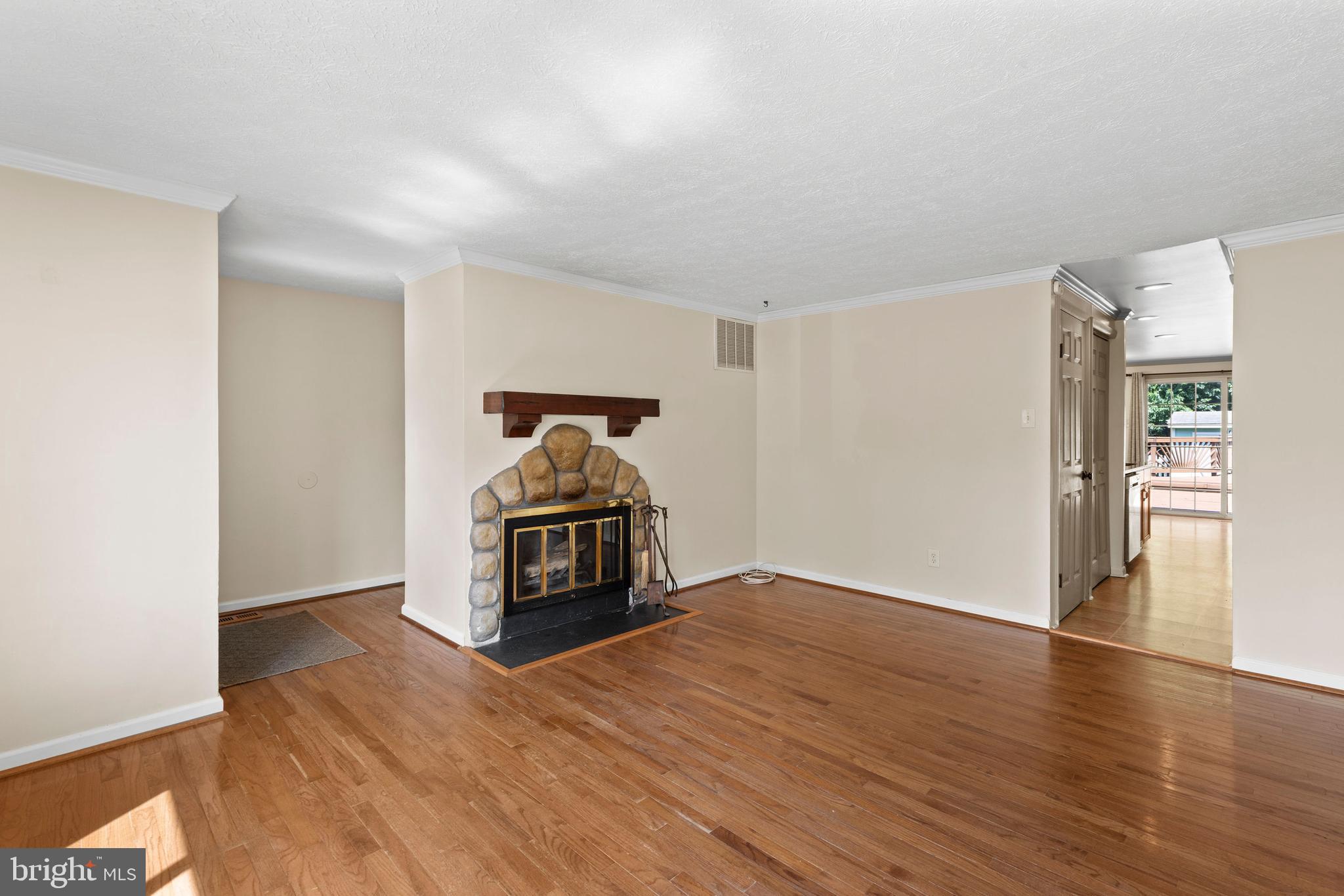 8599 MANORFIELD ROAD