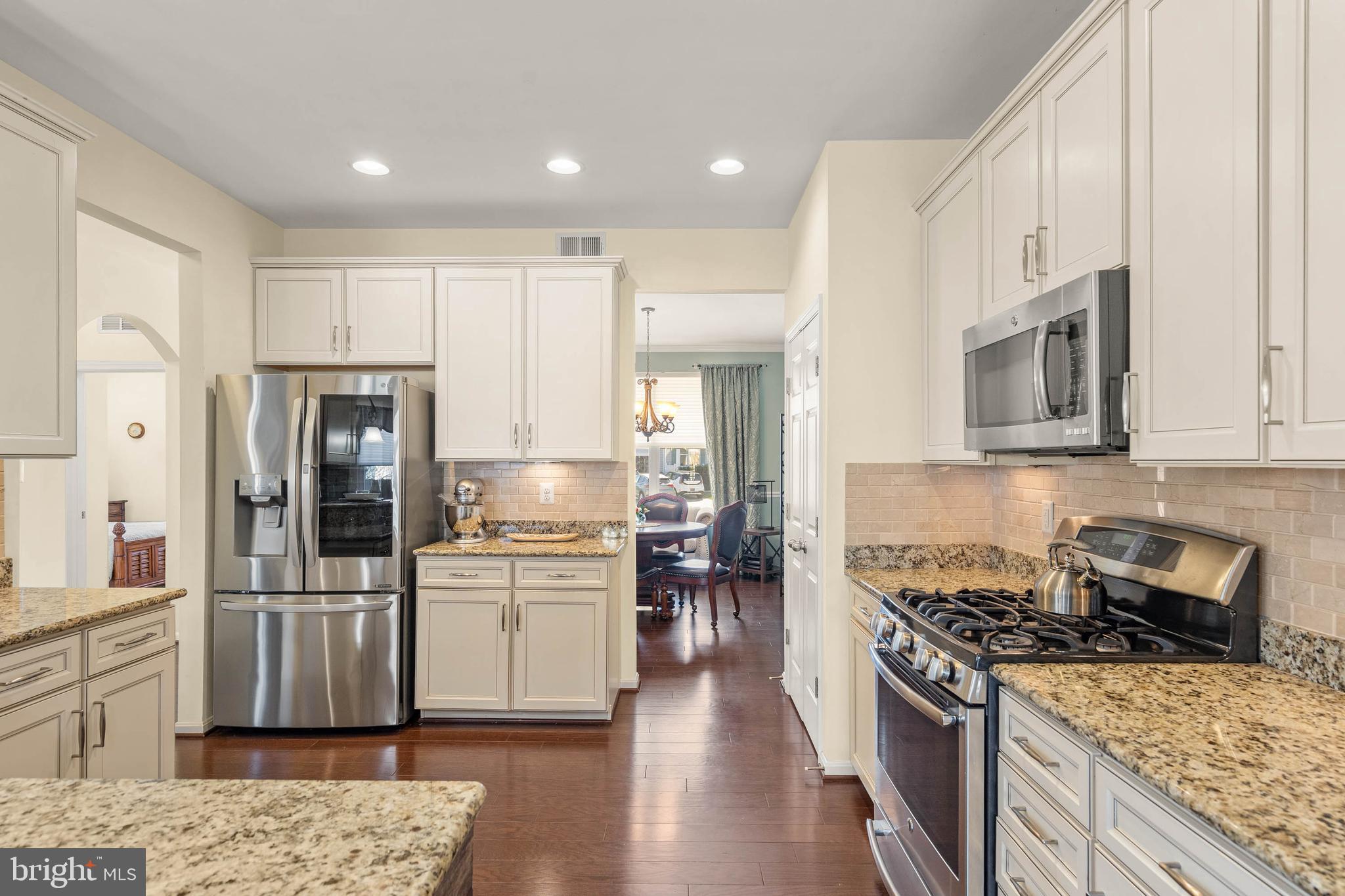 16480 GREENSPRING AVENUE