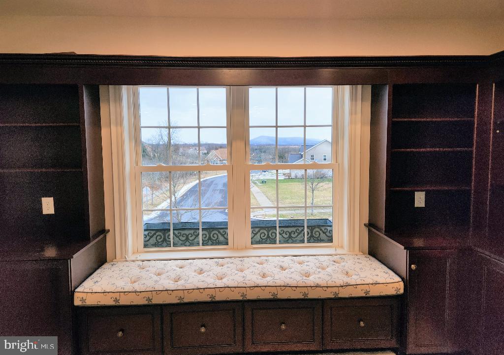 HILLSIDE FARM ESTATES - Residential