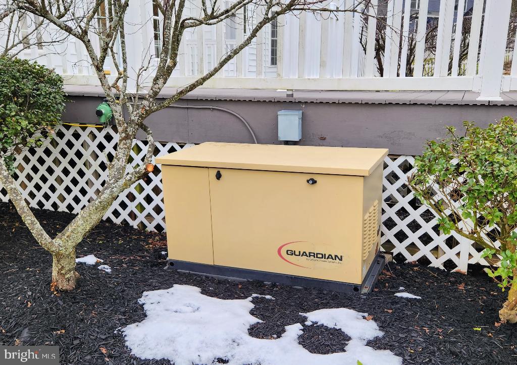 HILLSIDE FARM ESTATES - Residential