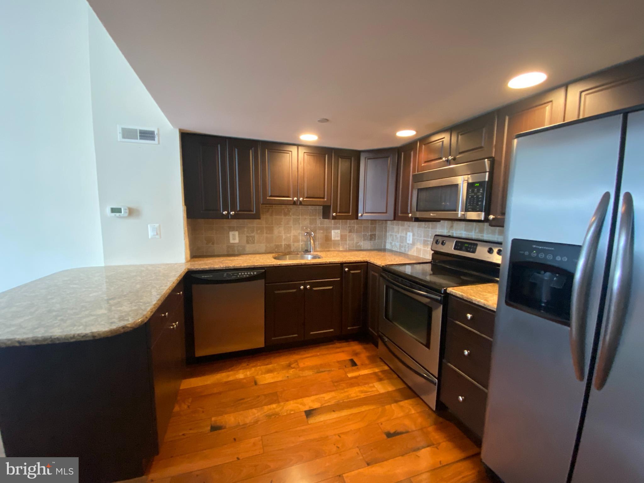 GRADUATE HOSPITAL - Residential Lease