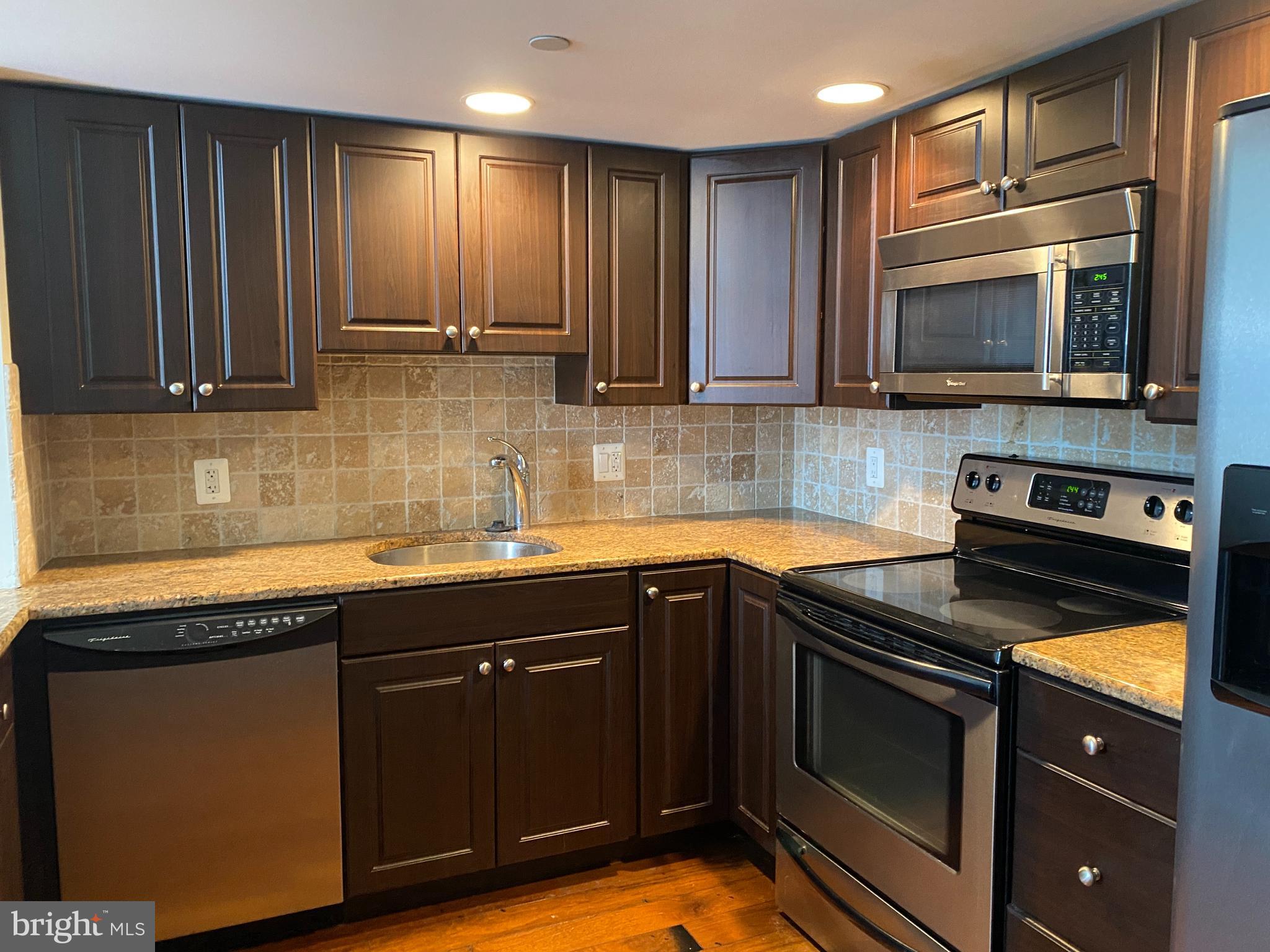 GRADUATE HOSPITAL - Residential Lease