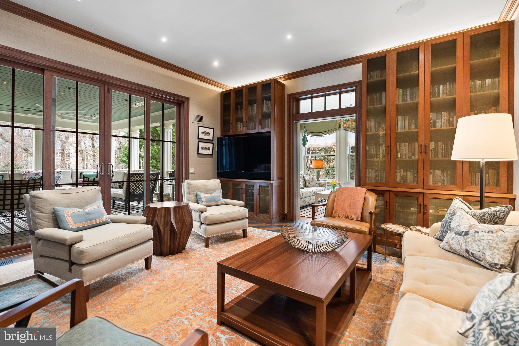 LONGWOOD - Residential