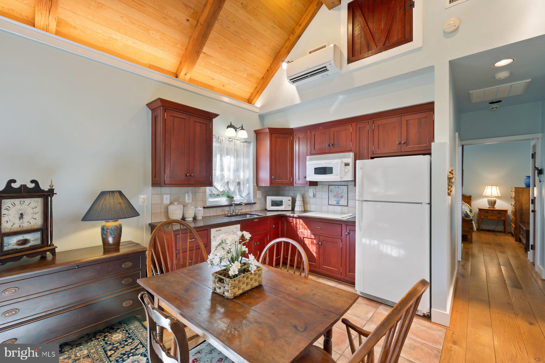 HAWLINGS RIVER ESTATES - Farm