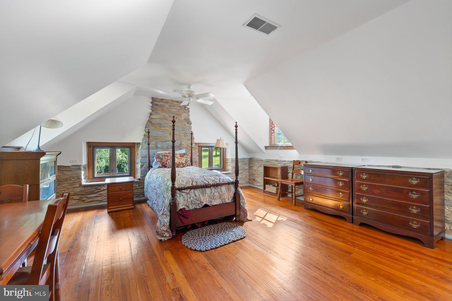 HAWLINGS RIVER ESTATES - Farm