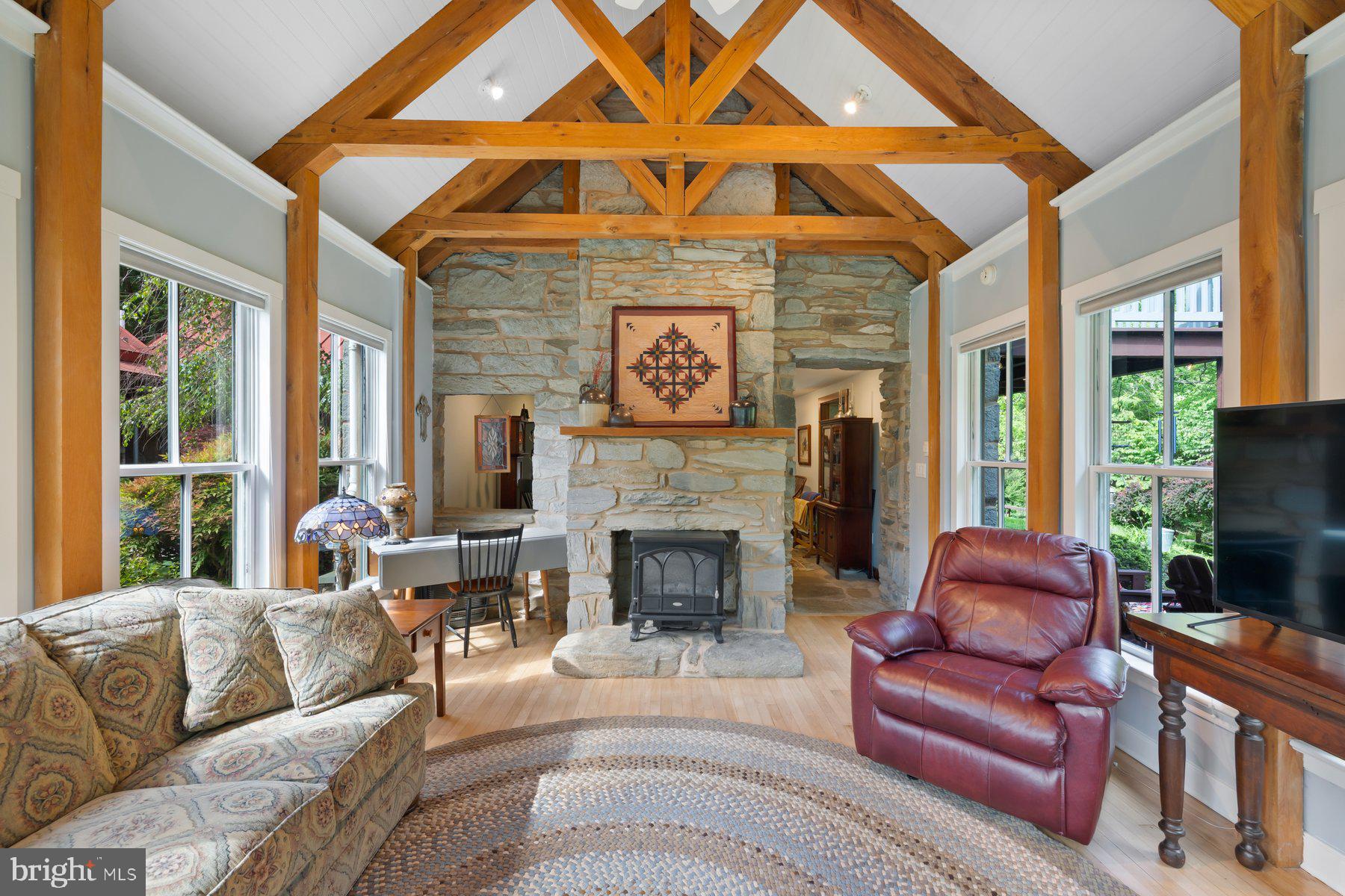 HAWLINGS RIVER ESTATES - Farm