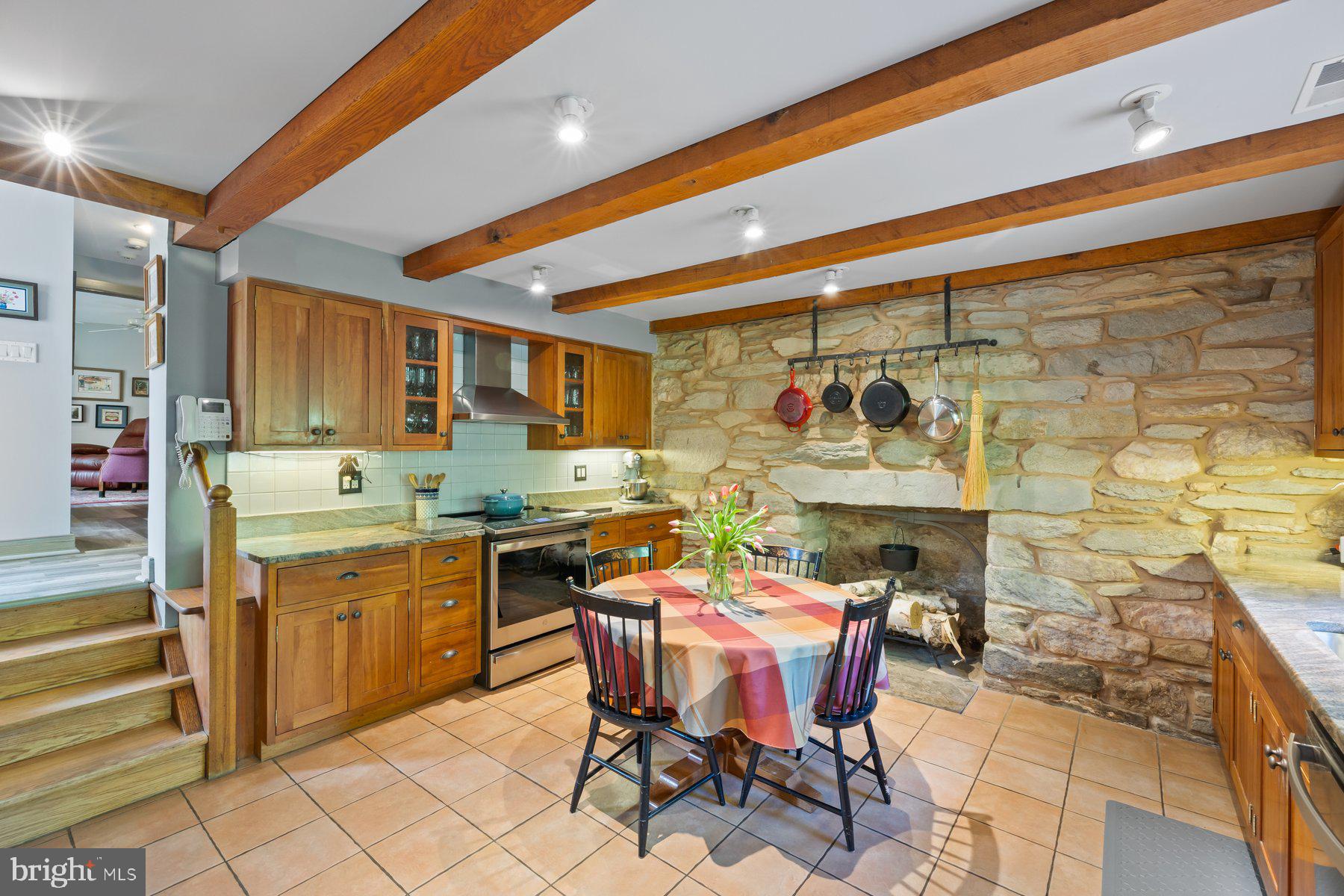 HAWLINGS RIVER ESTATES - Farm