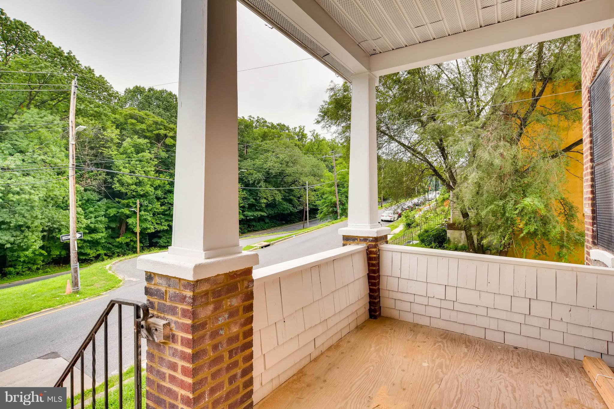 PARK CIRCLE - Residential