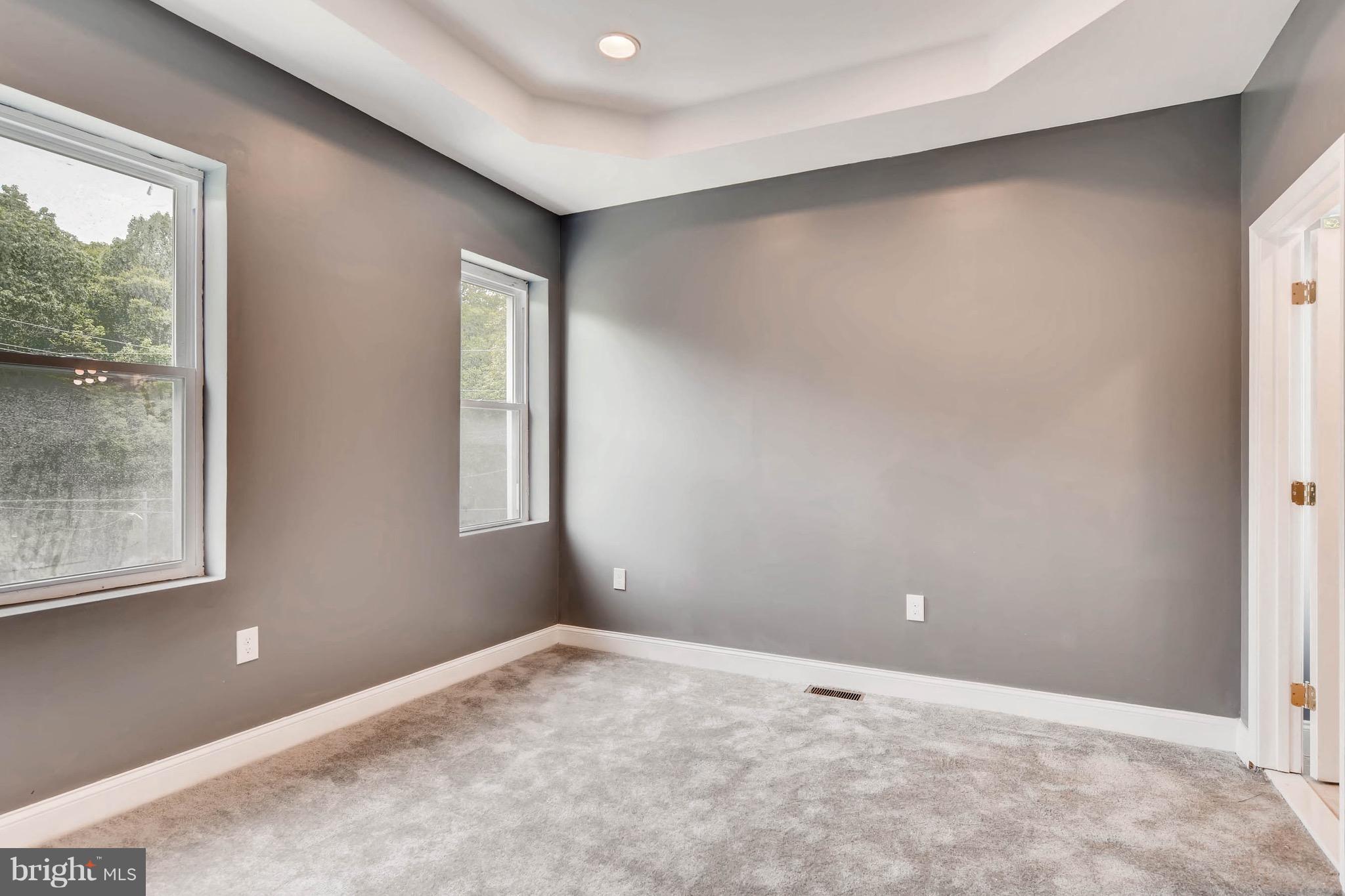 PARK CIRCLE - Residential