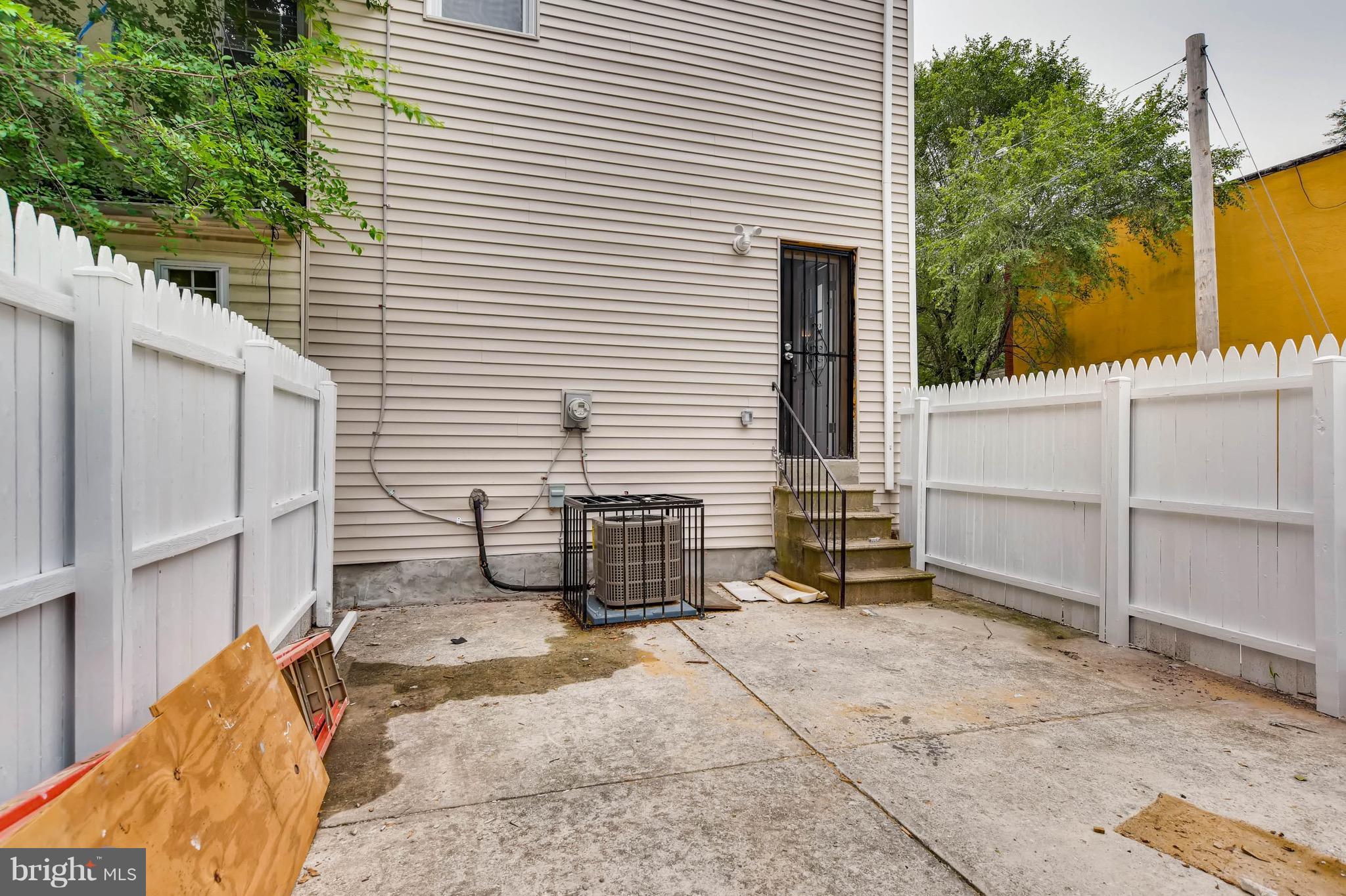 PARK CIRCLE - Residential