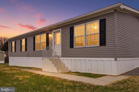 Mobile Home For Sale - 125 Tuckerton Road #104<br/> Berks County, READING, PA 19605