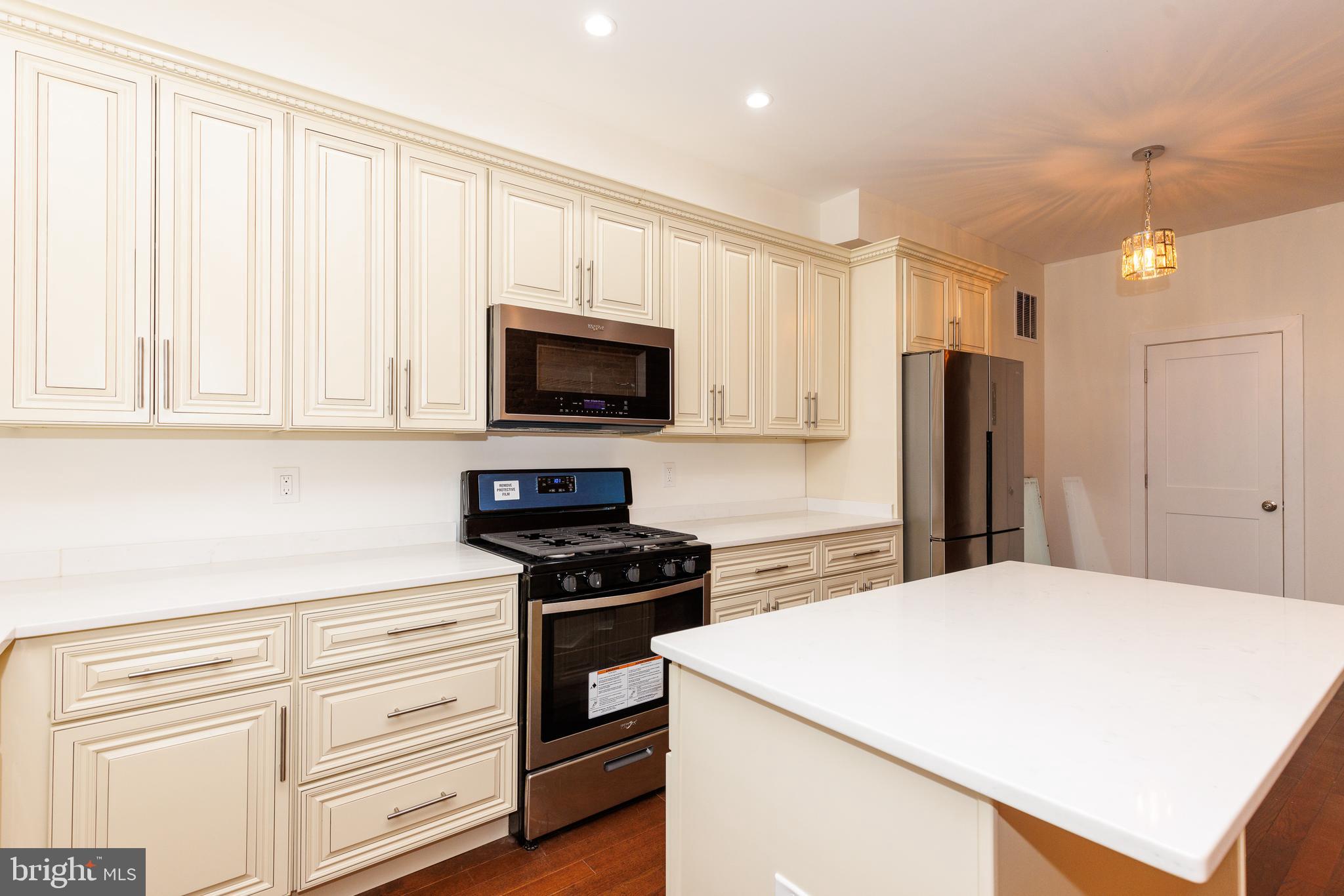MCELDERRY PARK - Residential Lease