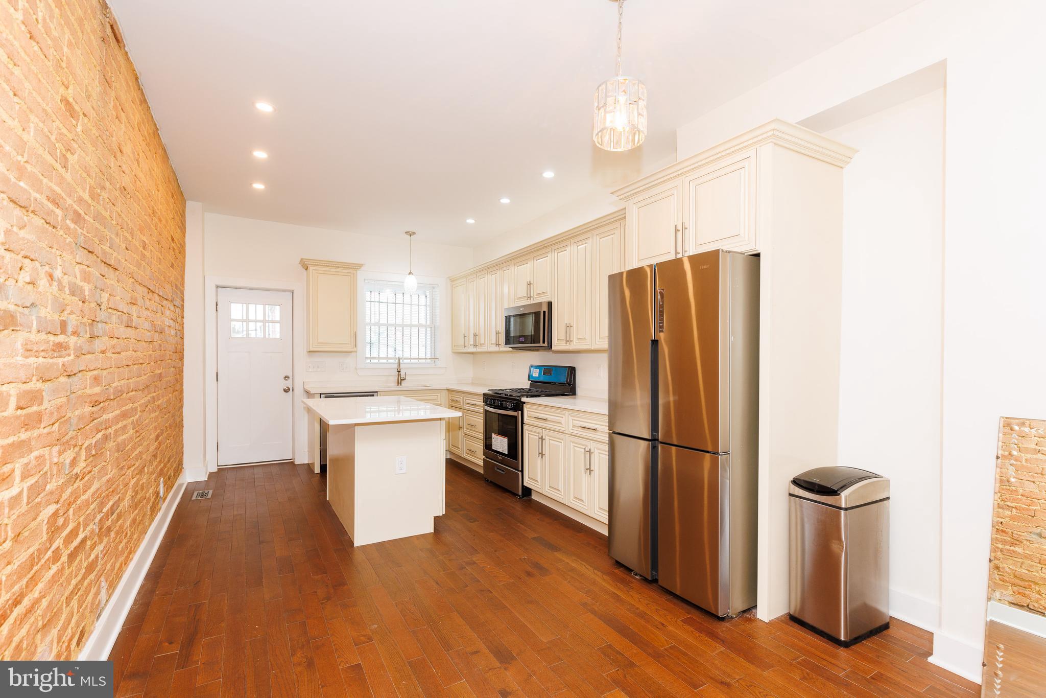 MCELDERRY PARK - Residential Lease
