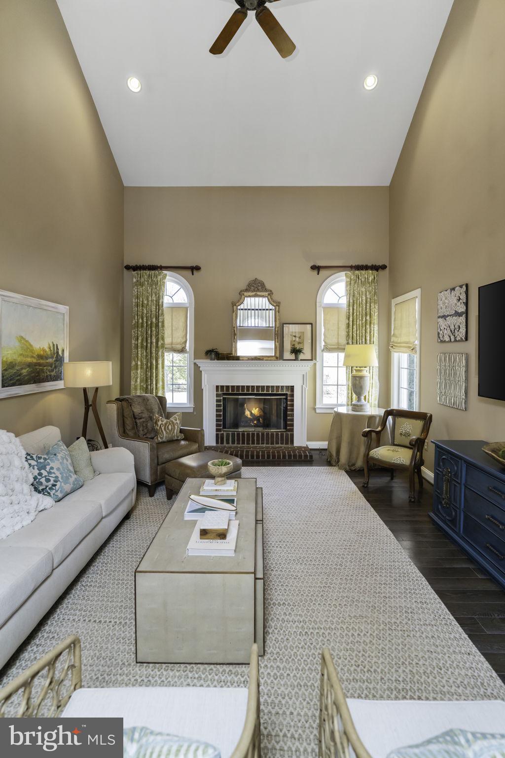 NORTHAMPTON HUNT - Residential