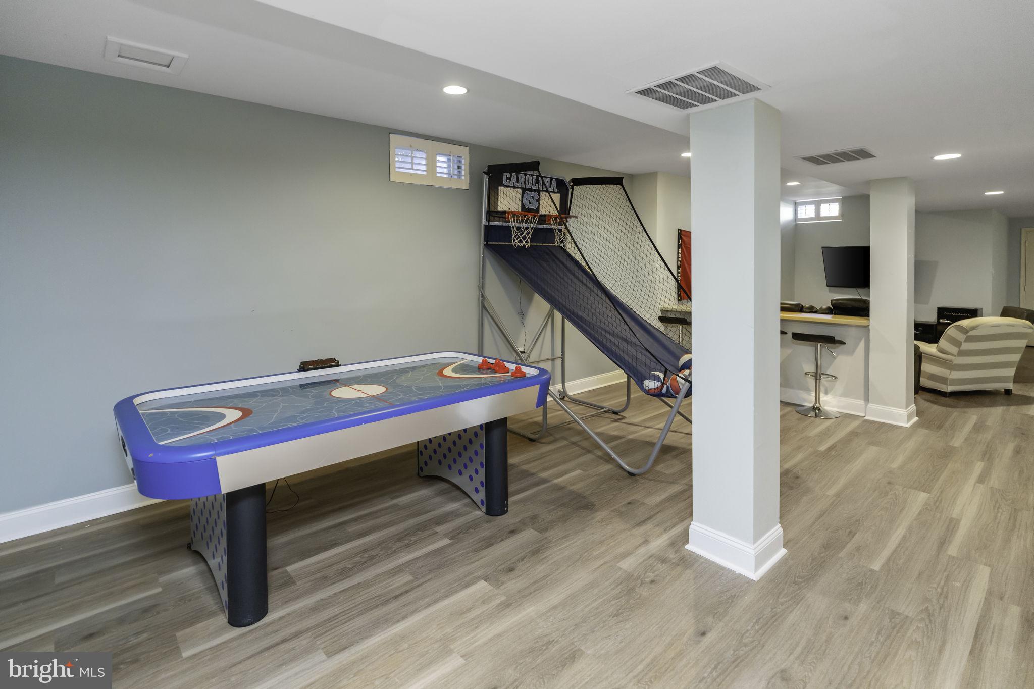 NORTHAMPTON HUNT - Residential