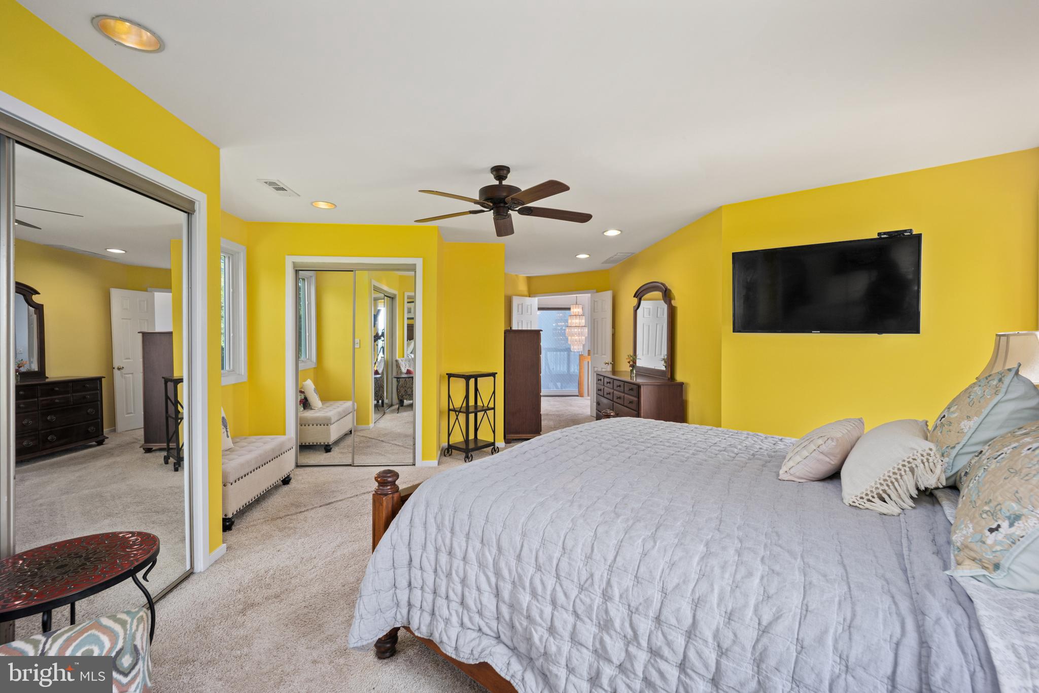 DARK HOLLOW - Residential