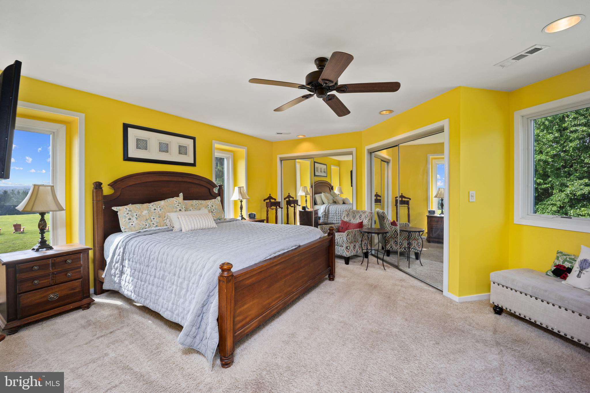 DARK HOLLOW - Residential