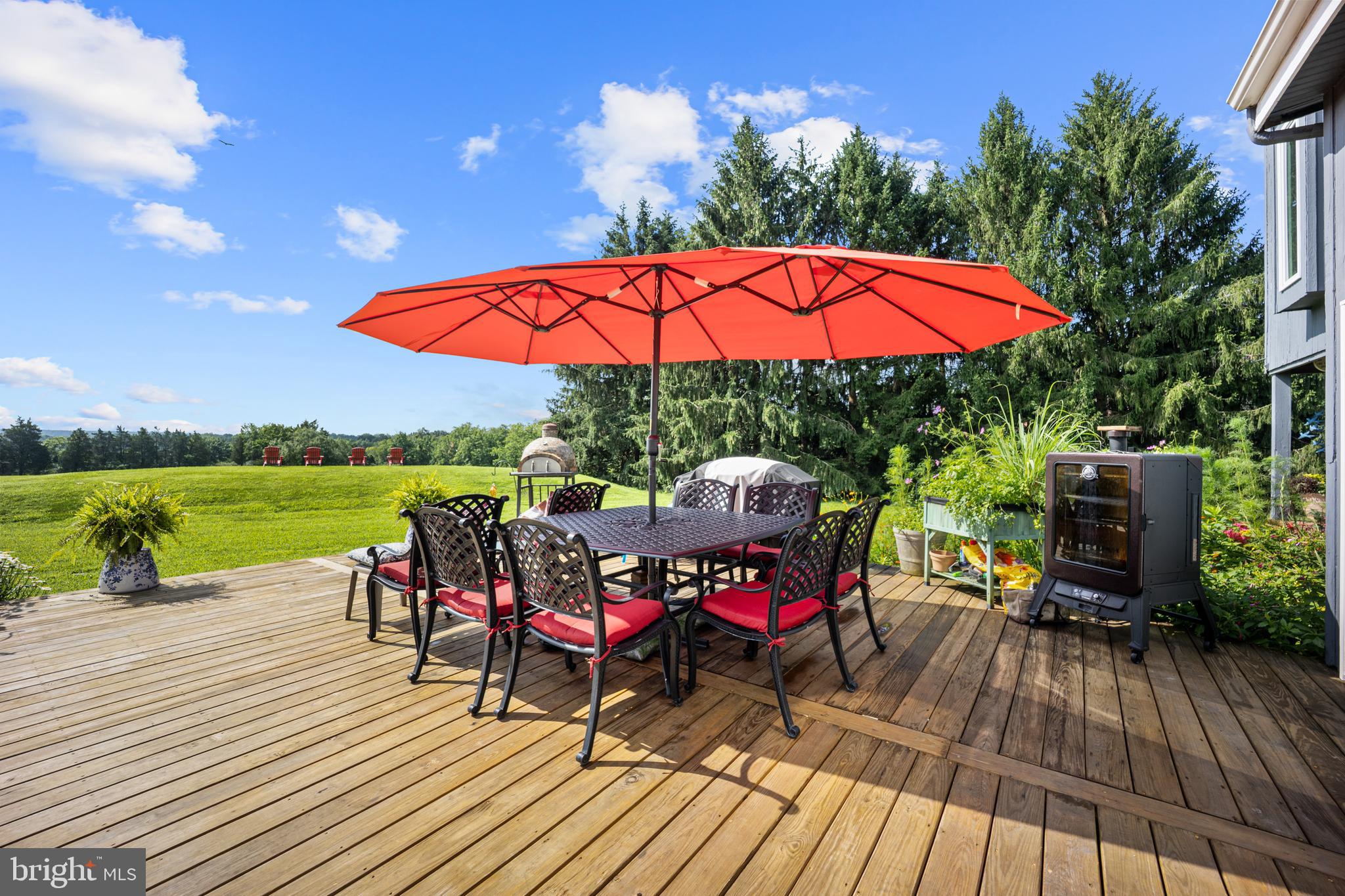 DARK HOLLOW - Residential