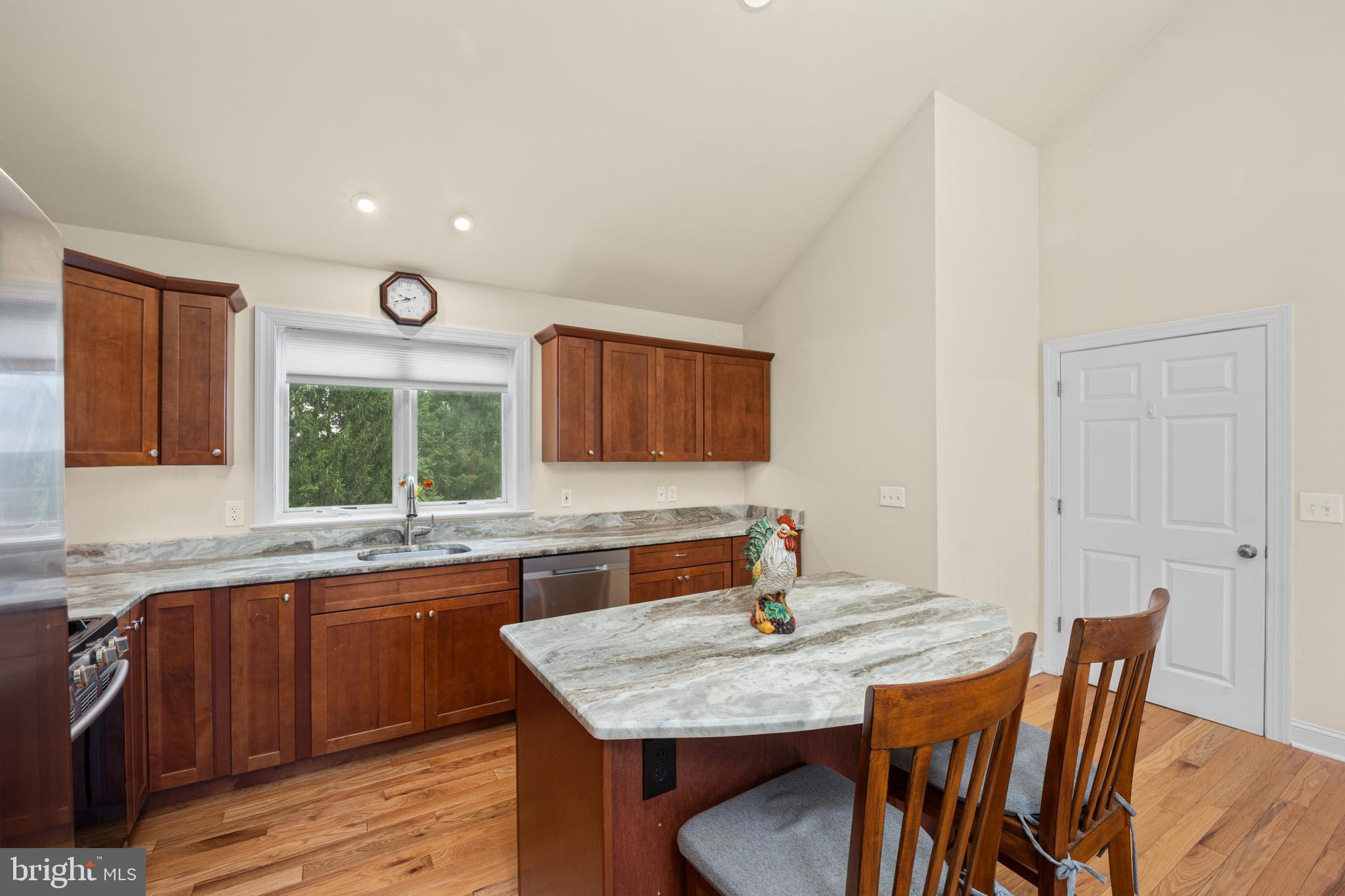 DARK HOLLOW - Residential