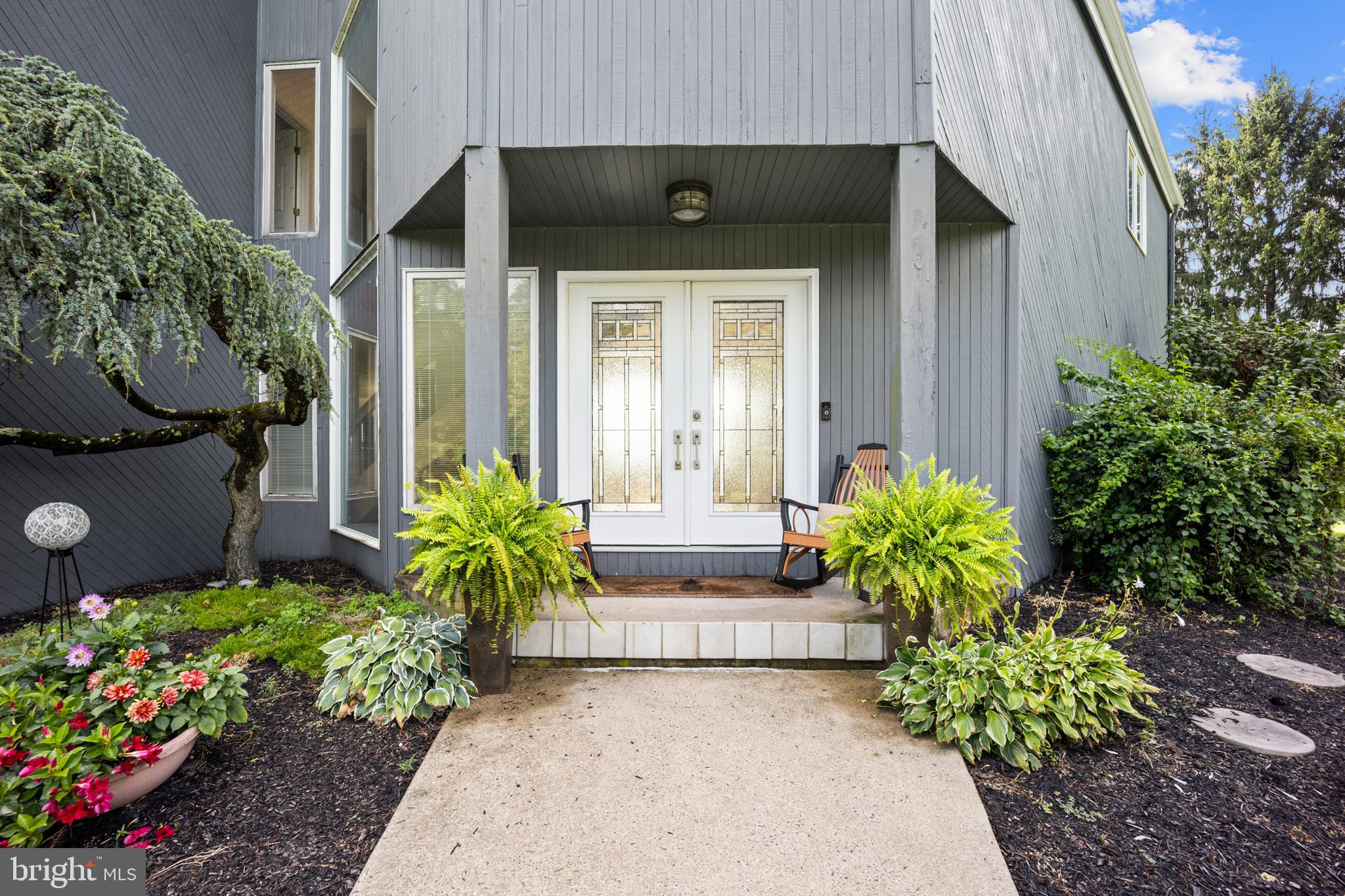 DARK HOLLOW - Residential