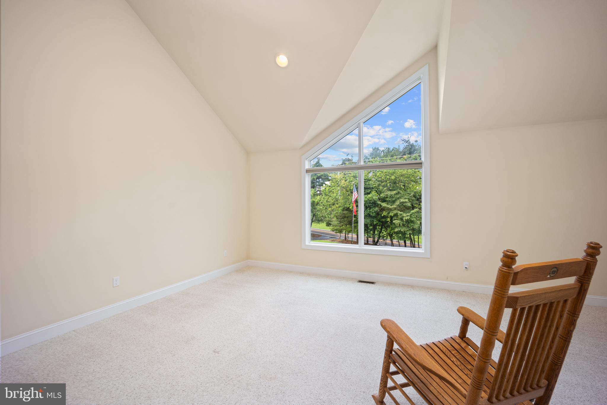 DARK HOLLOW - Residential