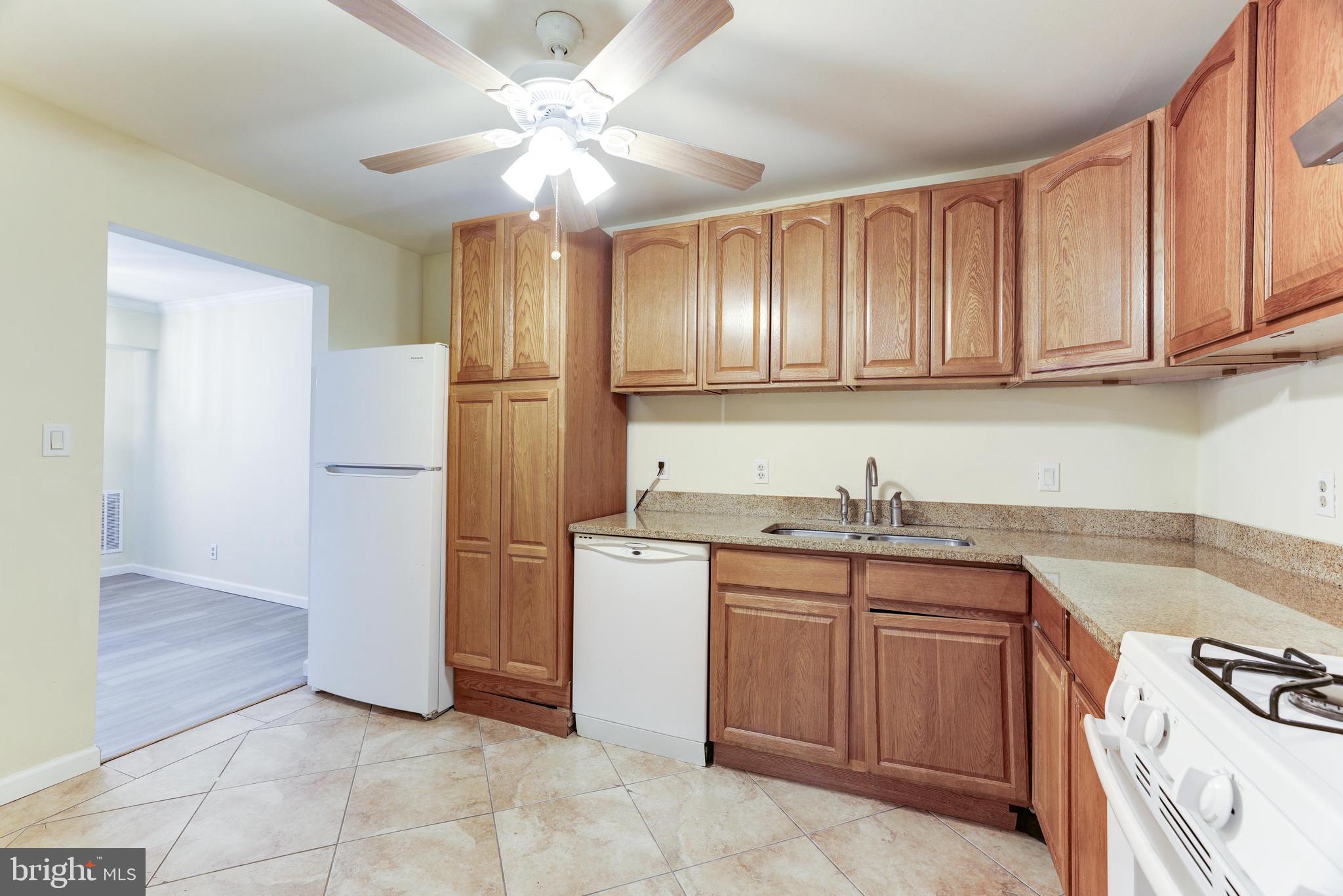 HERITAGE COURT - Residential Lease