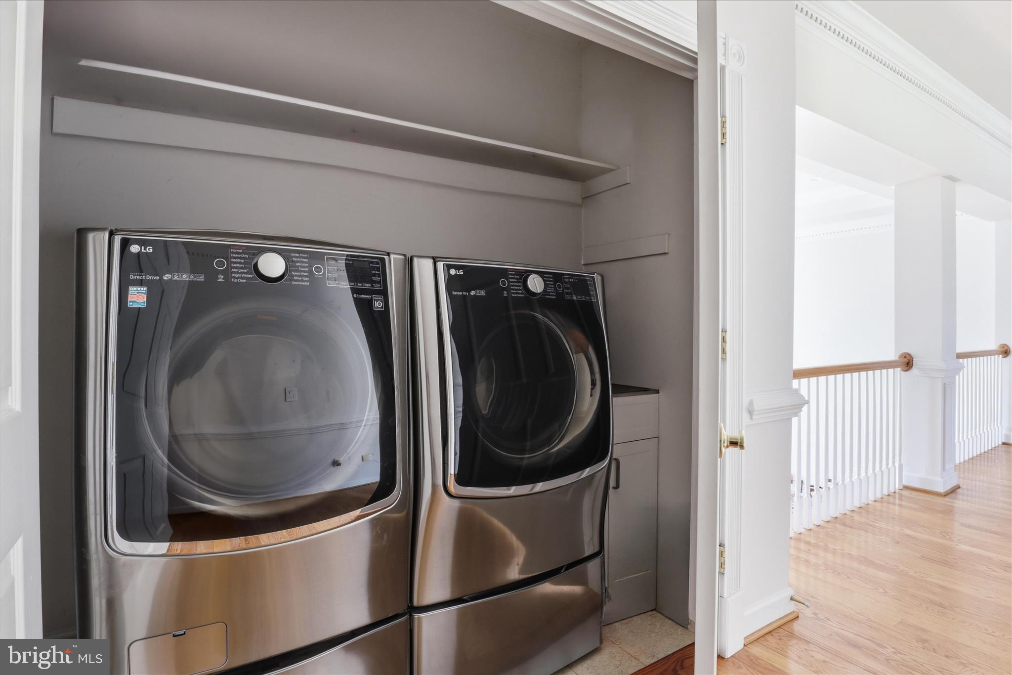 ANNANDALE OAKS - Residential