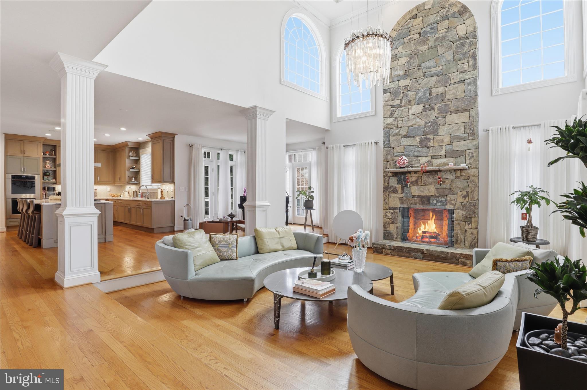 ANNANDALE OAKS - Residential