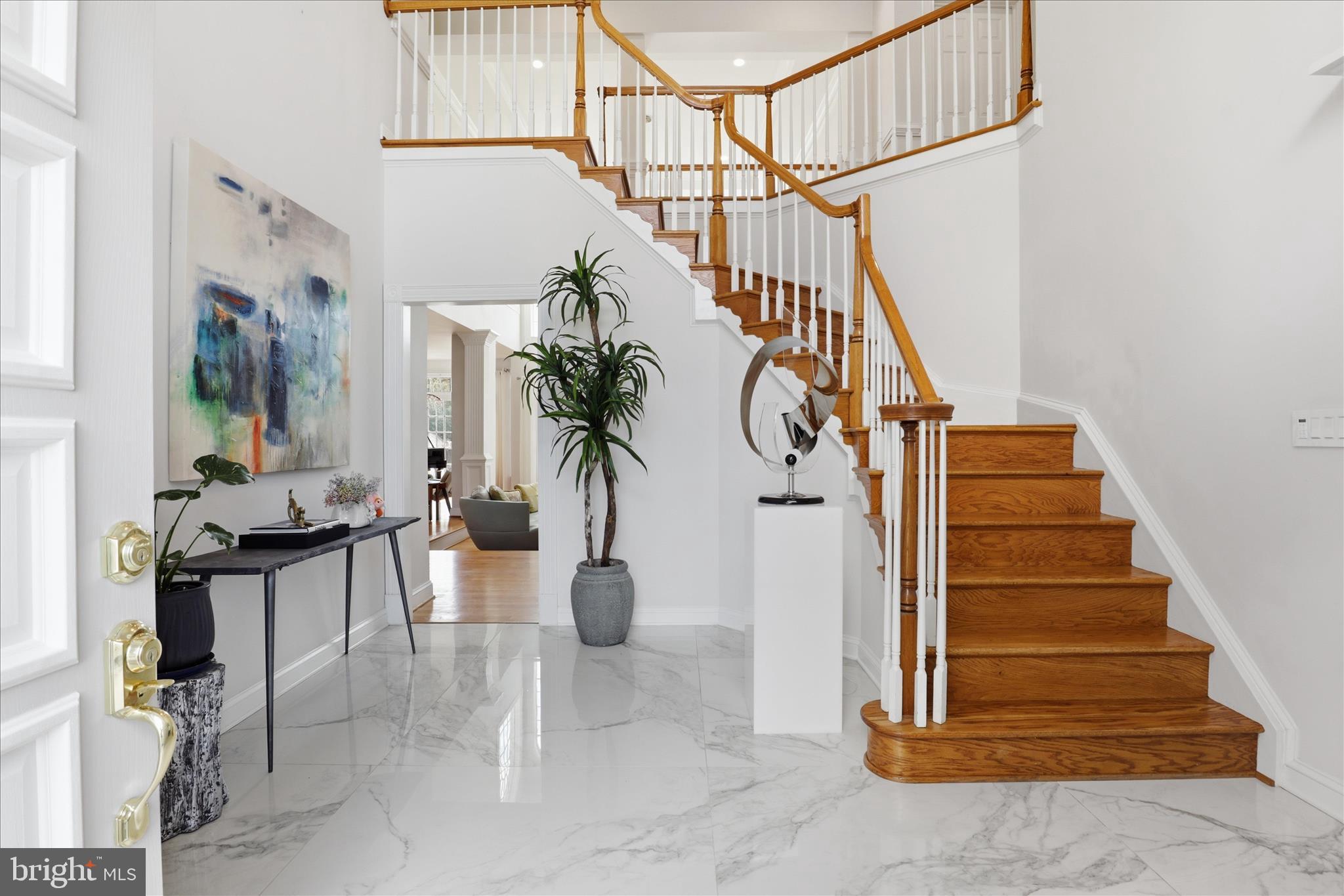 ANNANDALE OAKS - Residential