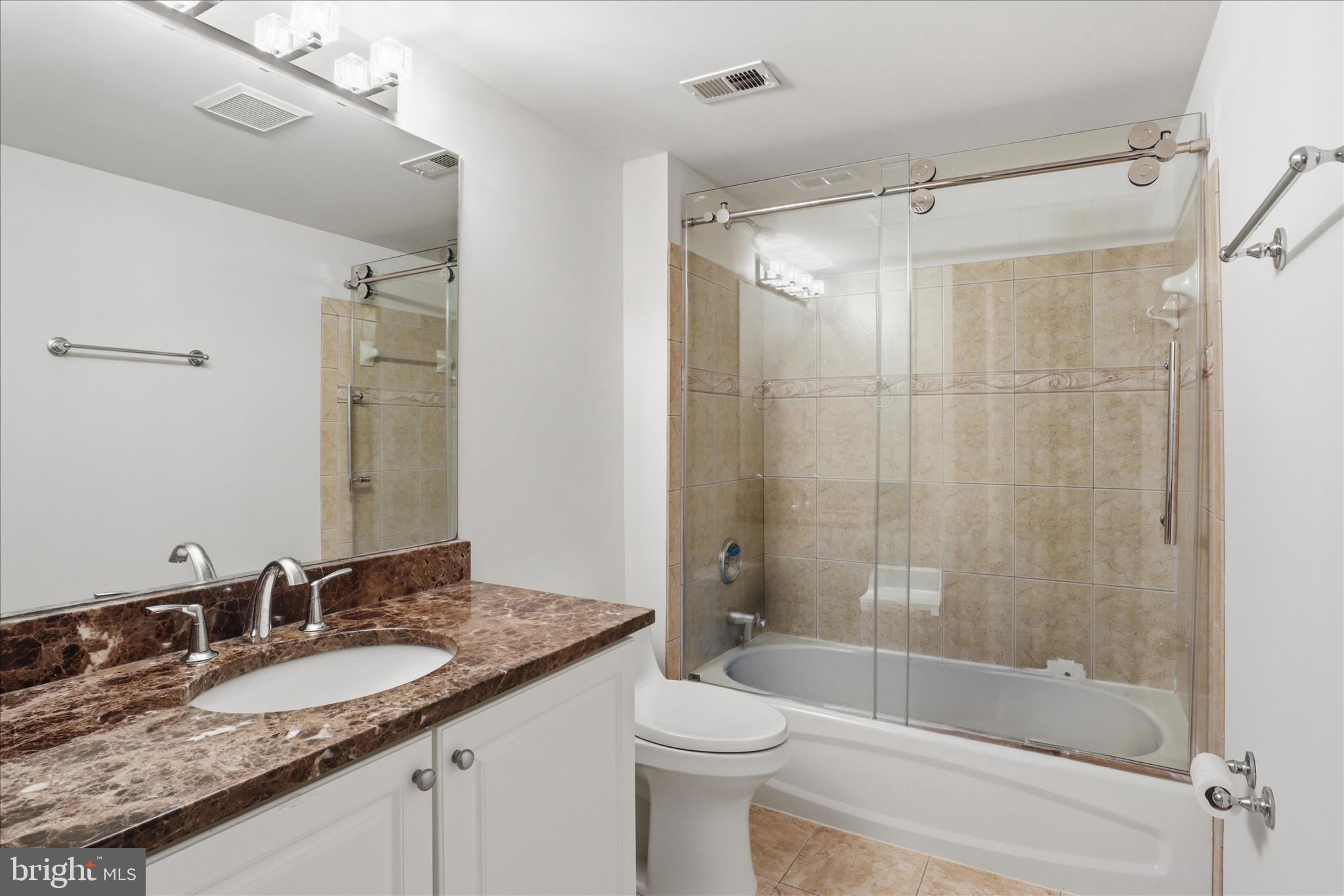 ANNANDALE OAKS - Residential