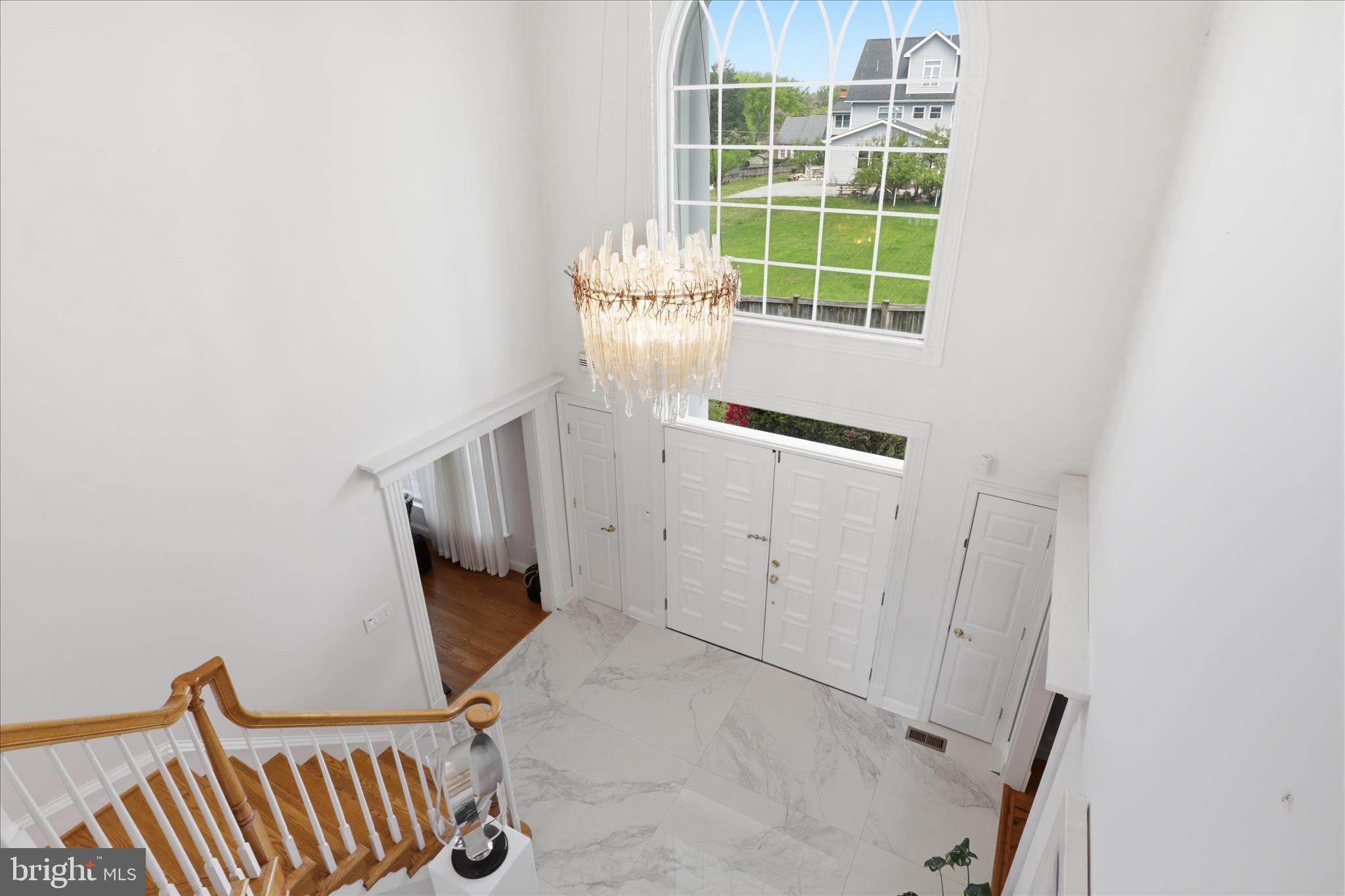 ANNANDALE OAKS - Residential