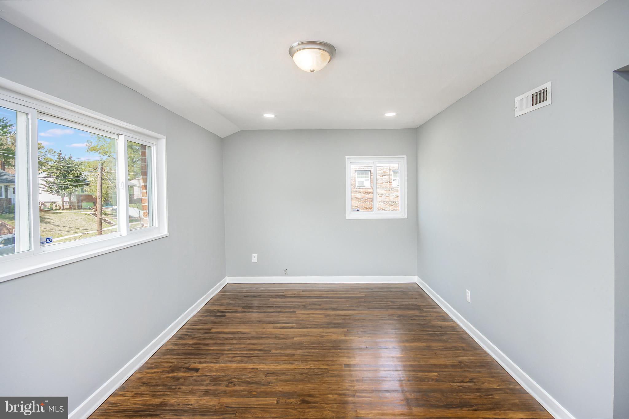 TEMPLETON KNOLLS - Residential