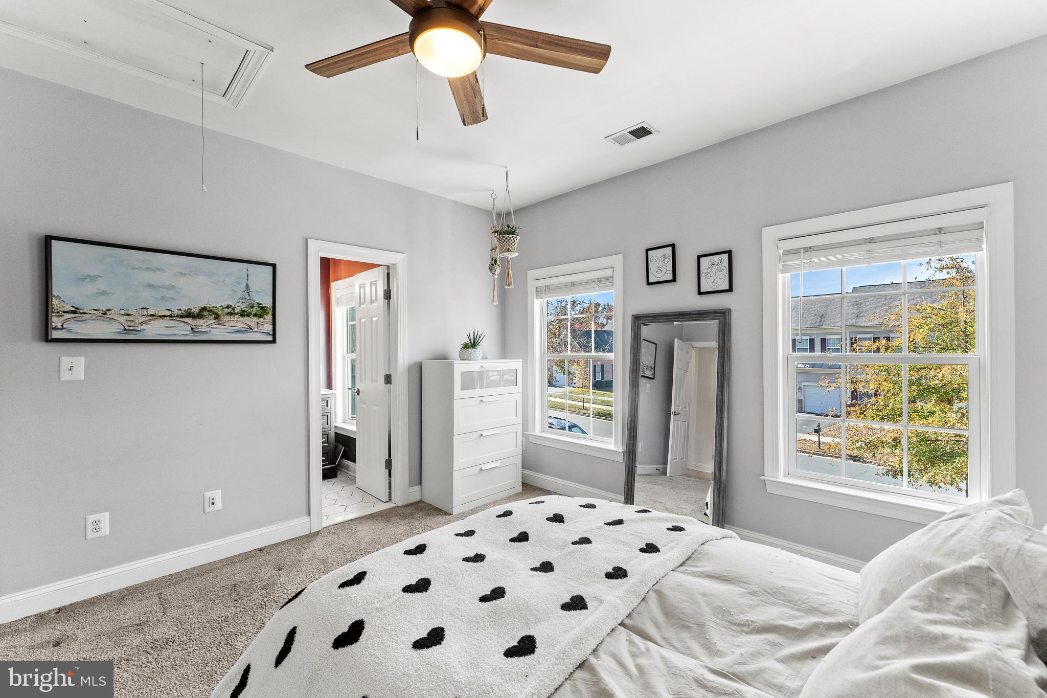 LANSDOWNE ON THE POTOMAC - Residential