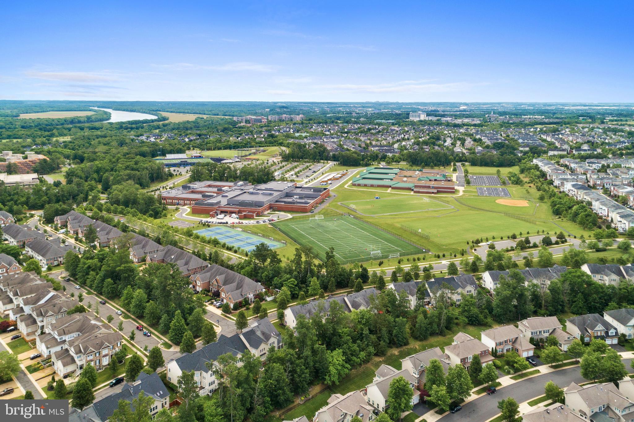 LANSDOWNE ON THE POTOMAC - Residential