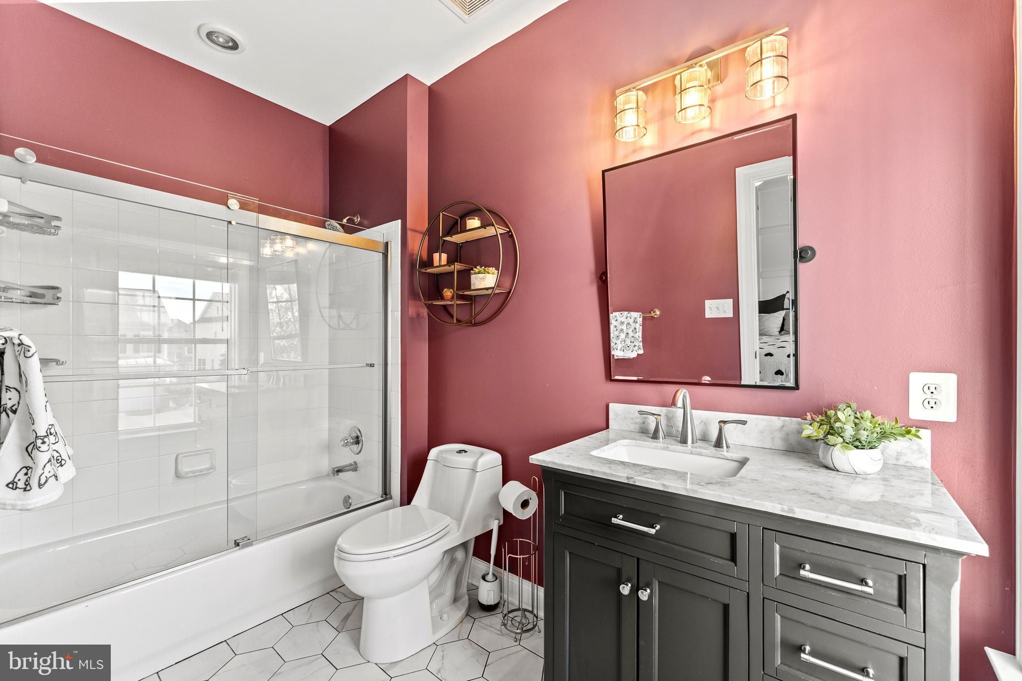 LANSDOWNE ON THE POTOMAC - Residential