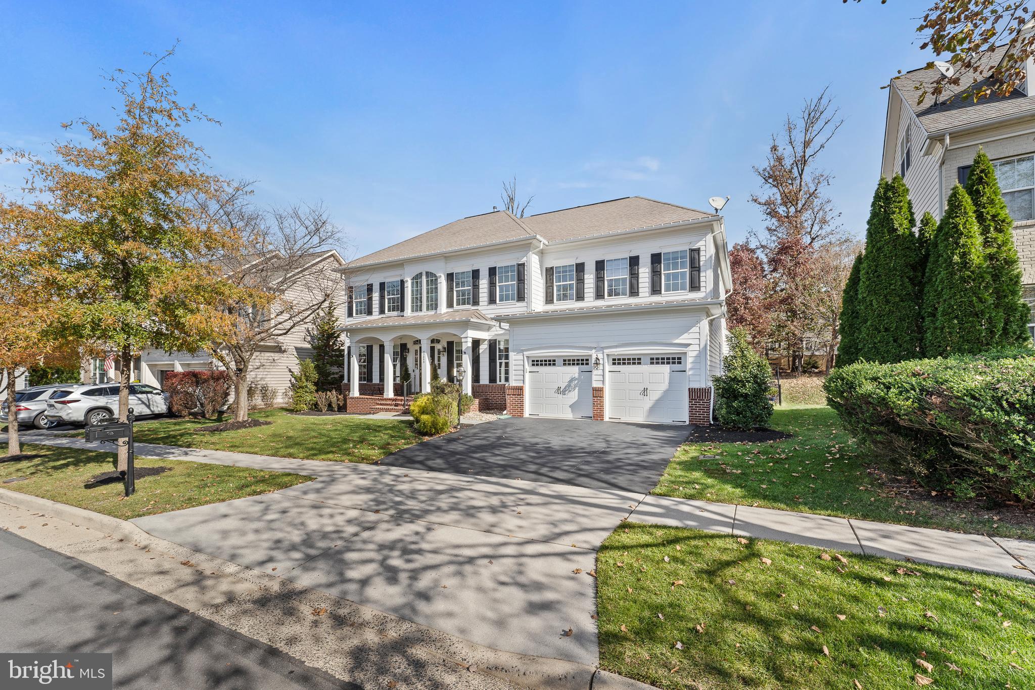 LANSDOWNE ON THE POTOMAC - Residential