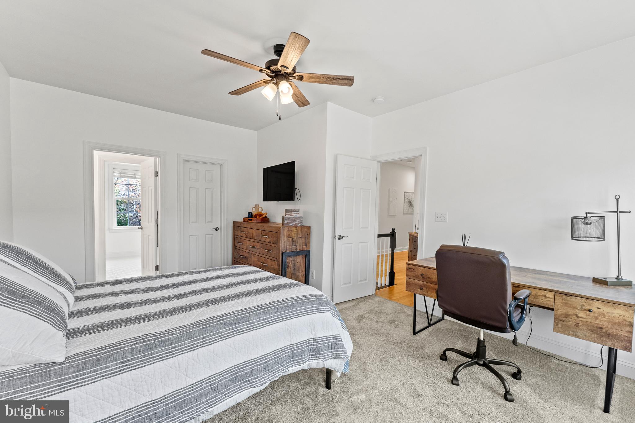 LANSDOWNE ON THE POTOMAC - Residential