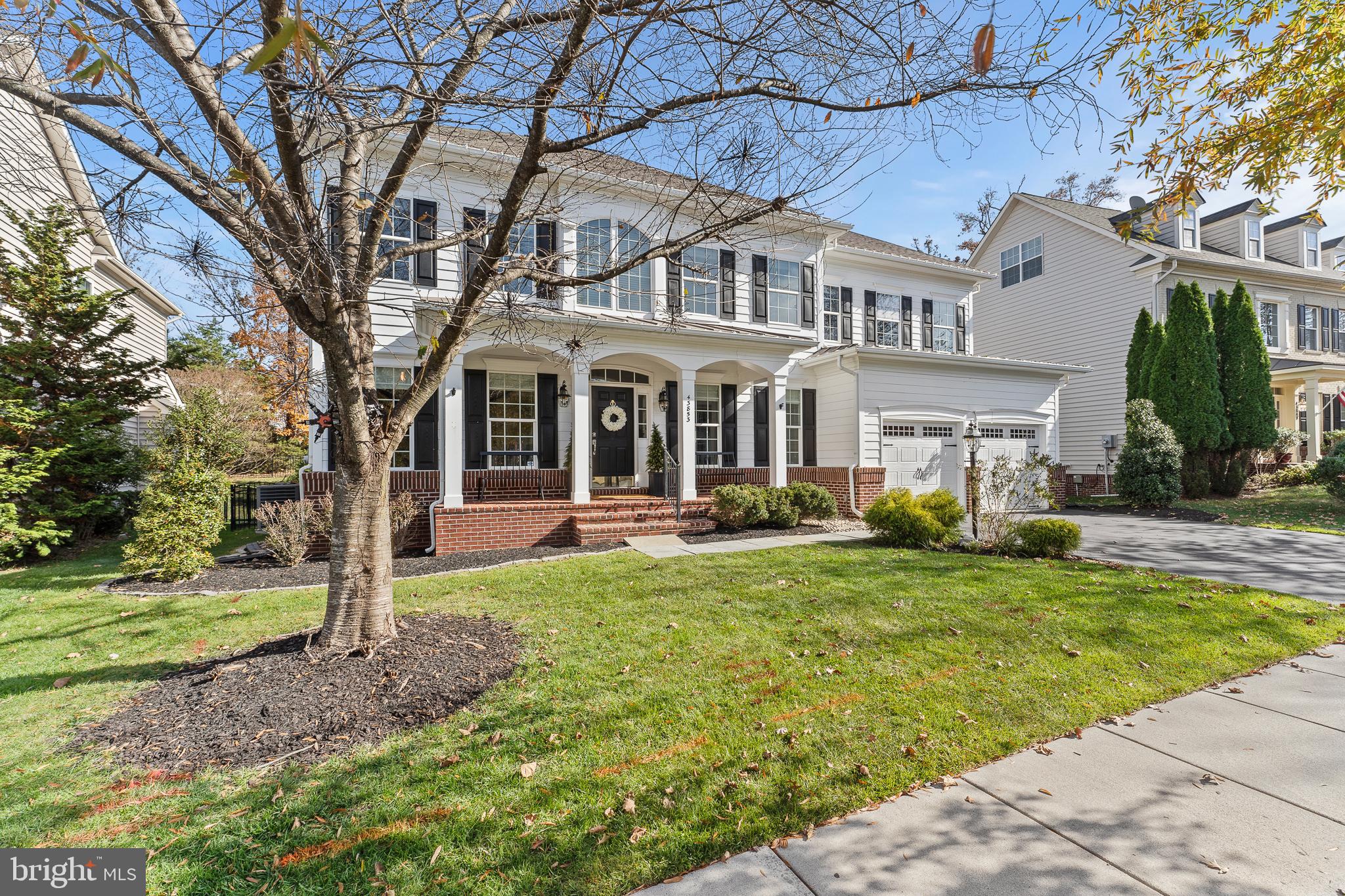 LANSDOWNE ON THE POTOMAC - Residential