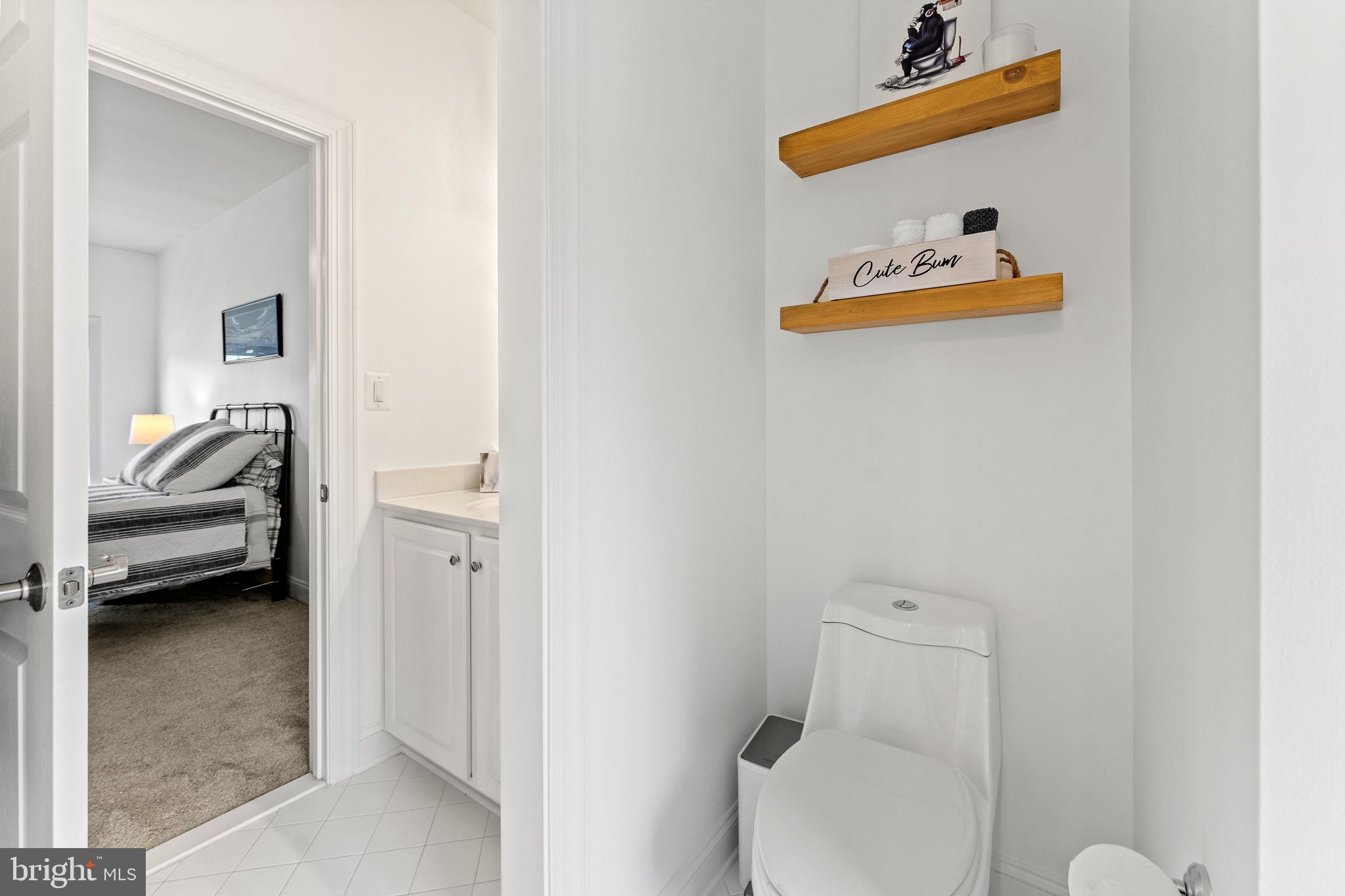 LANSDOWNE ON THE POTOMAC - Residential