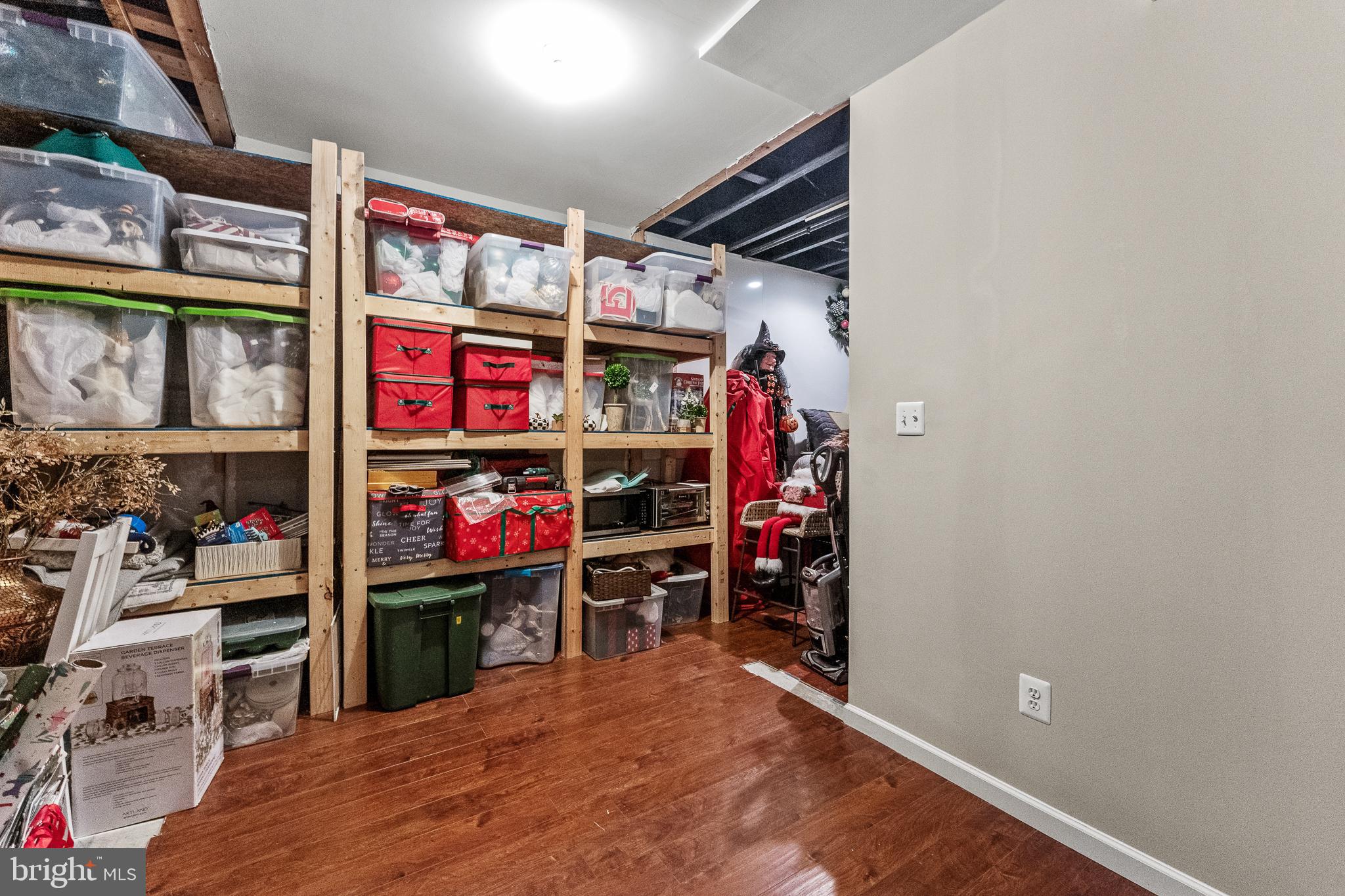 LANSDOWNE ON THE POTOMAC - Residential