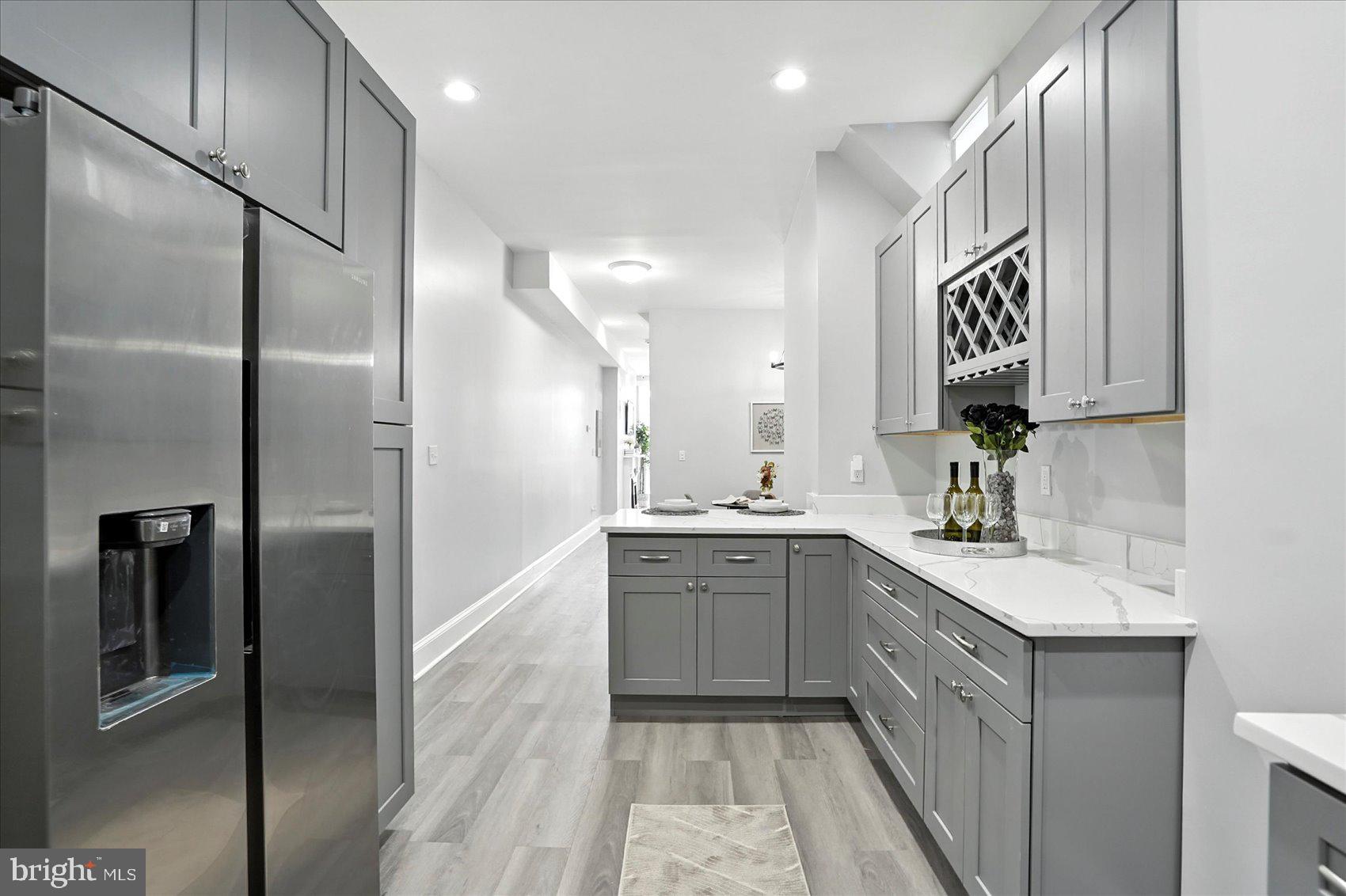 BIDDLE STREET - Residential