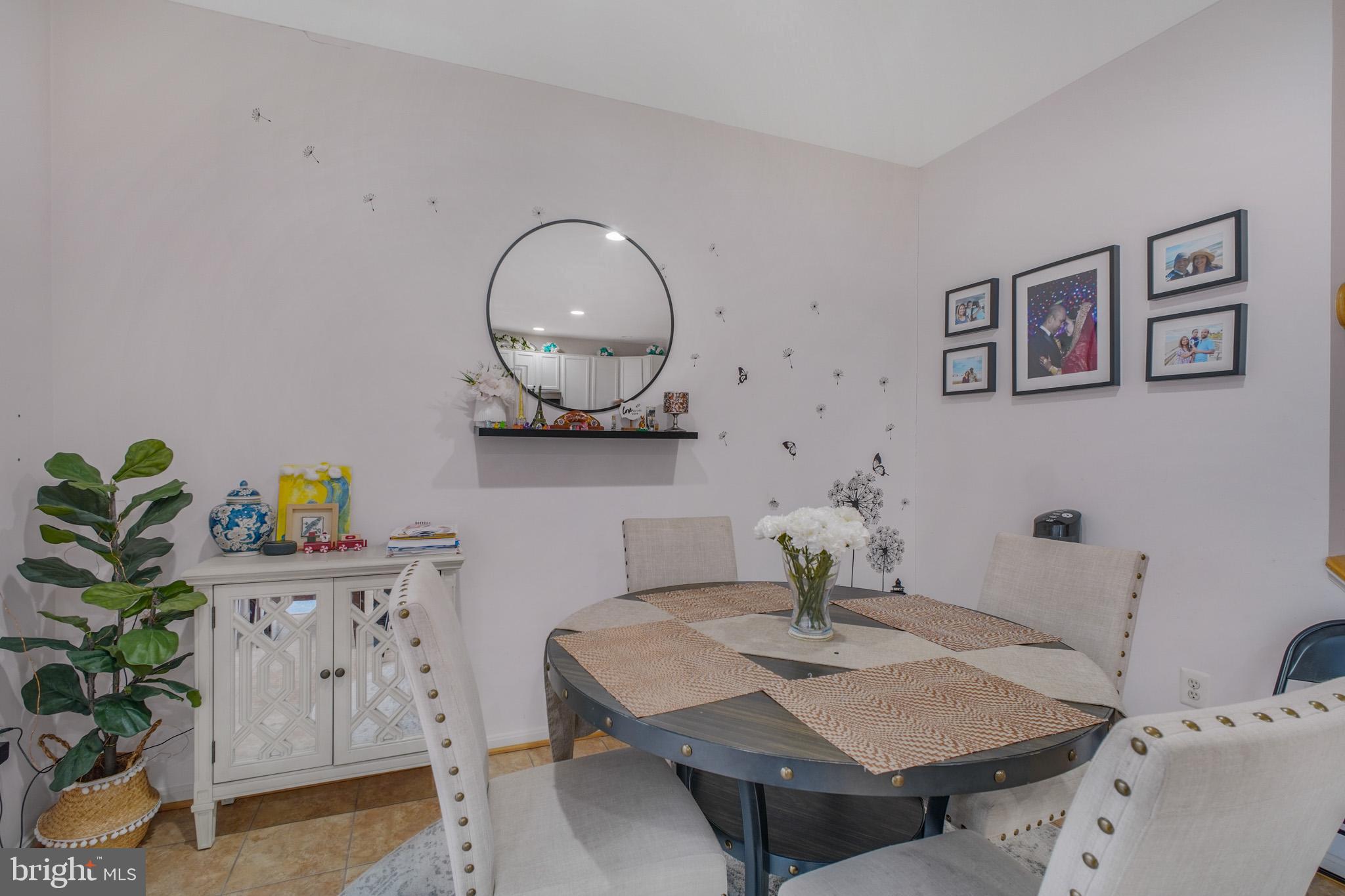 GREAT FALLS CHASE - Residential Lease