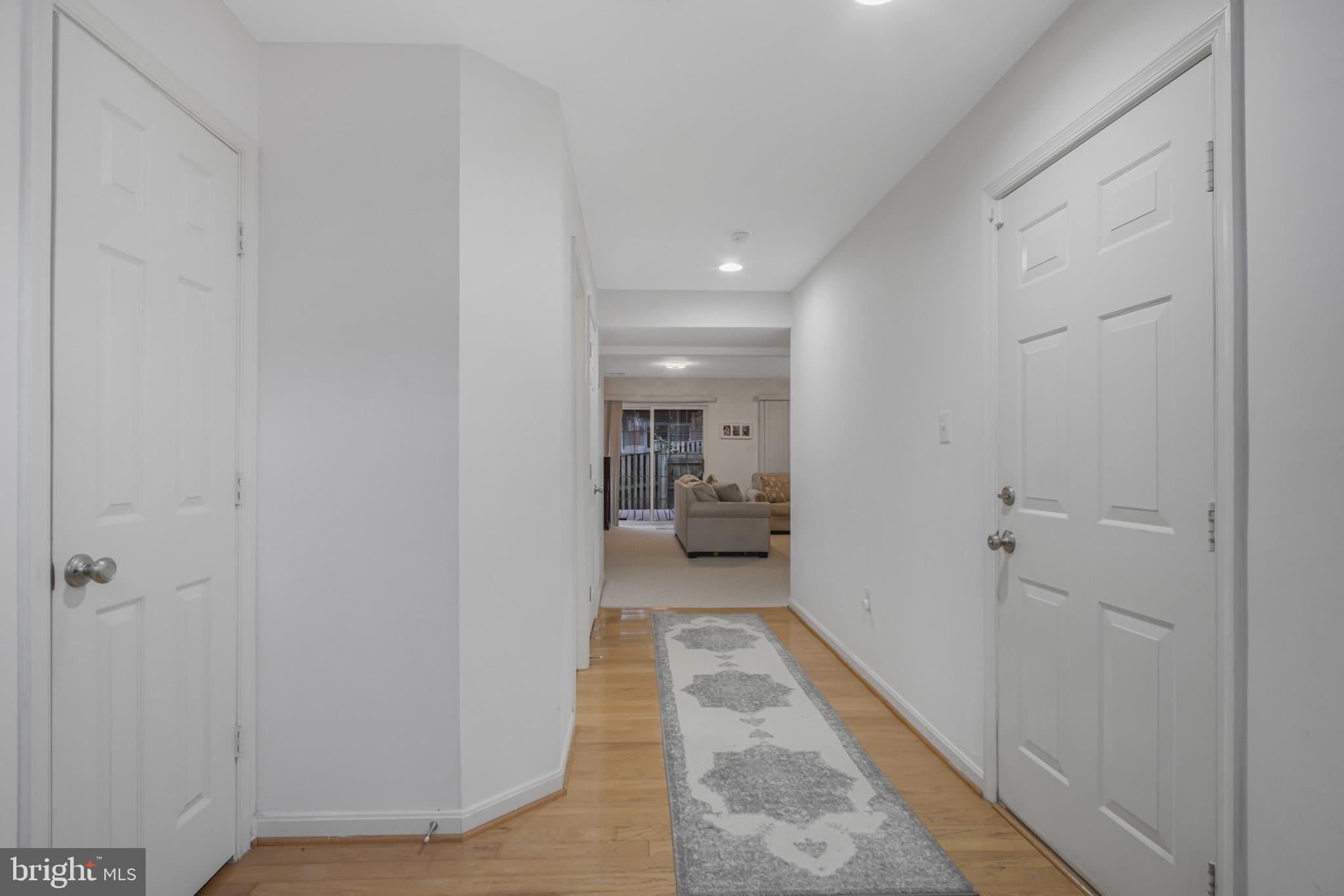 GREAT FALLS CHASE - Residential Lease