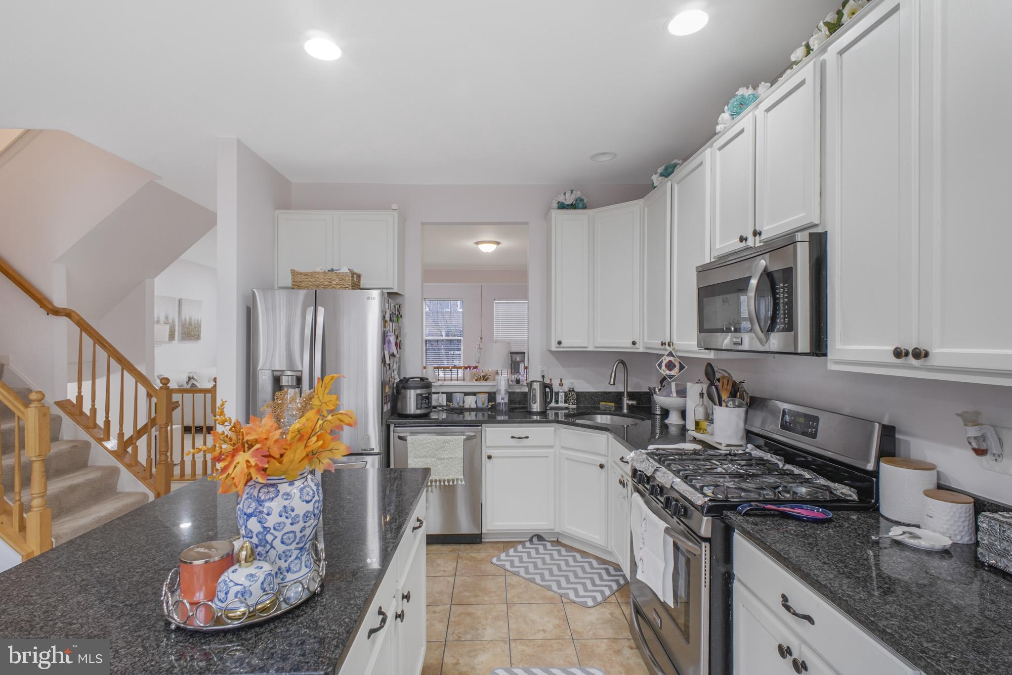 GREAT FALLS CHASE - Residential Lease