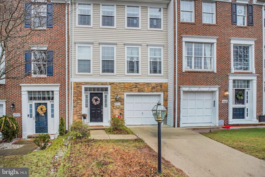 READY TO MOVE, JUST BRING YOUR FURNITURE!  STUNNING 3 LEVEL TOWN HOME