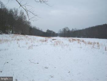 SLIM CHANCE ACRES - Land