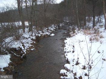 SLIM CHANCE ACRES - Land