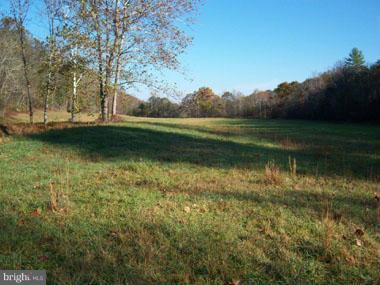 SLIM CHANCE ACRES - Land