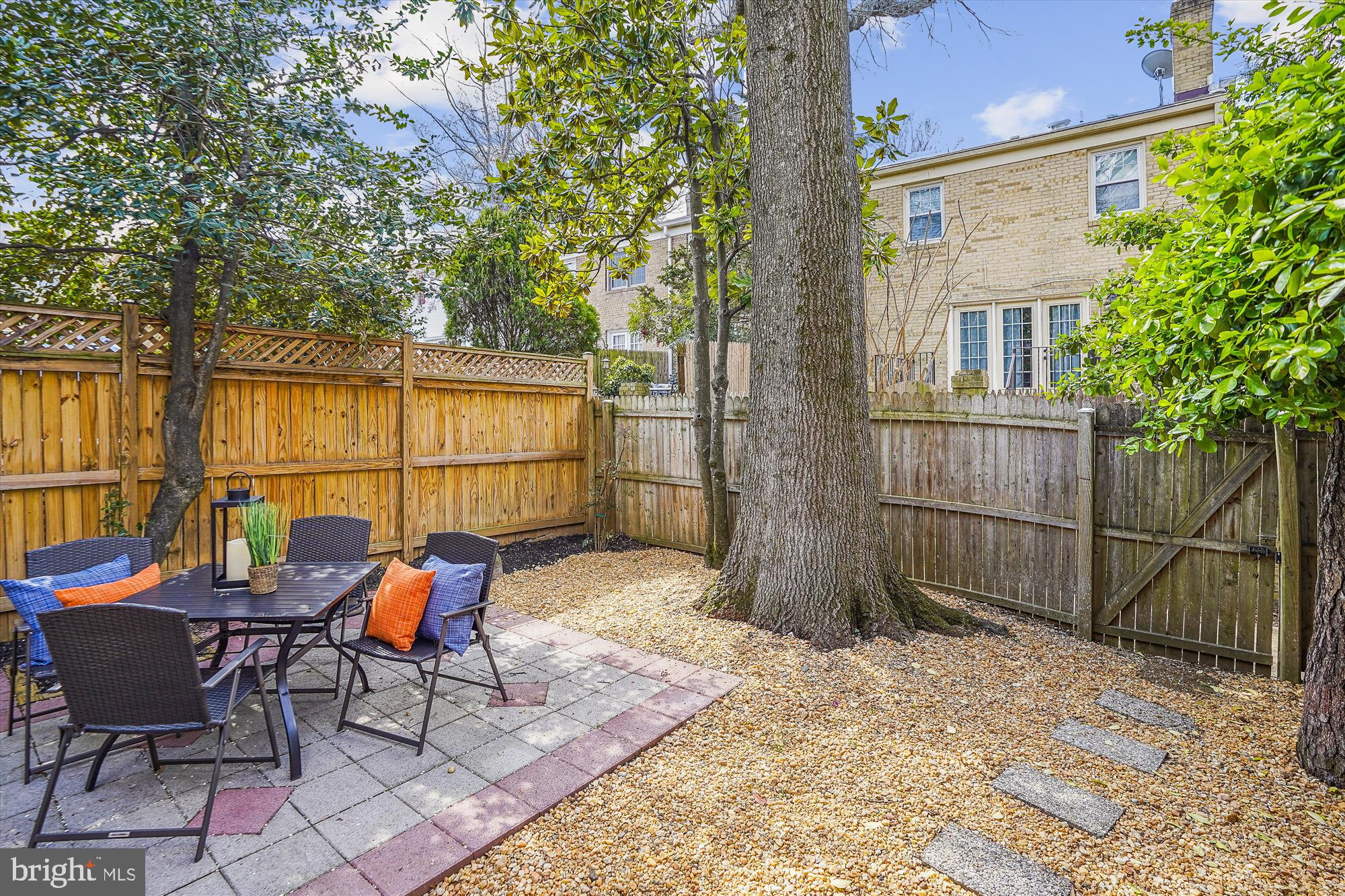 HALLCREST HEIGHTS - Residential